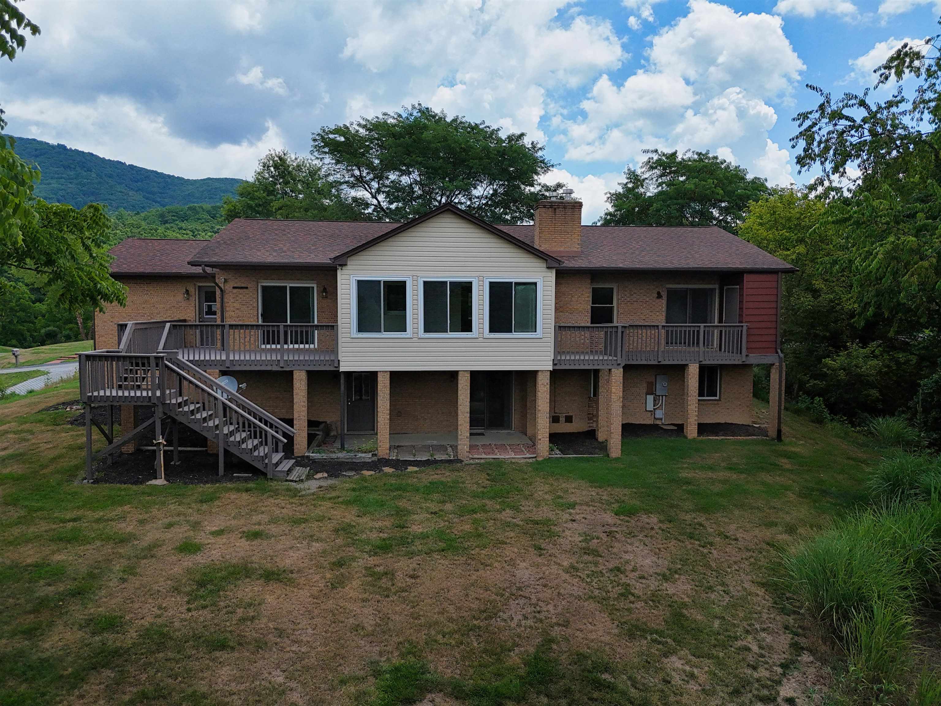 1729 Mountainside Drive Blacksburg VA 24060