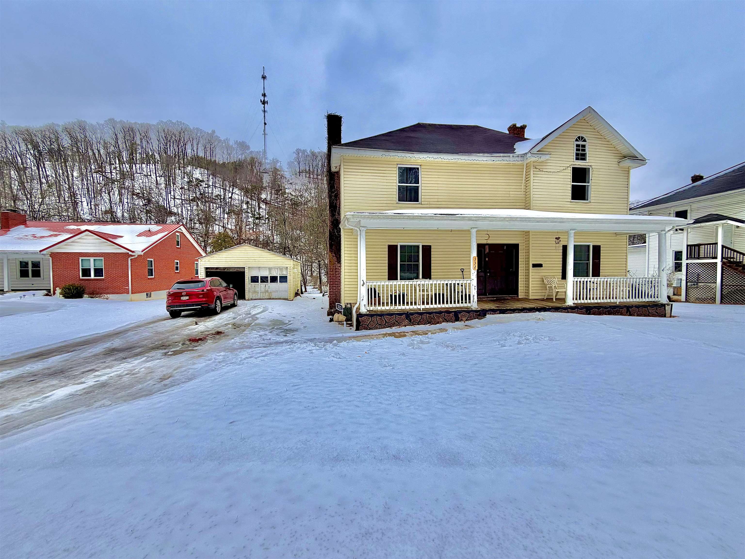332 S College Avenue Bluefield VA 24605