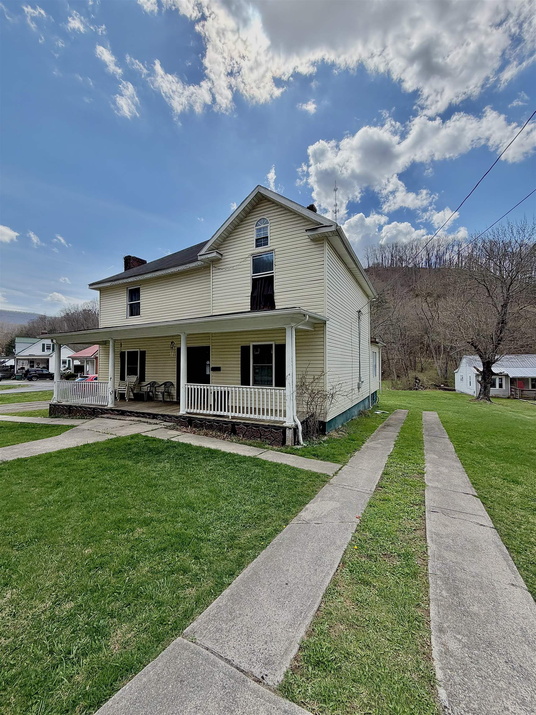 332 S College Avenue Bluefield VA 24605