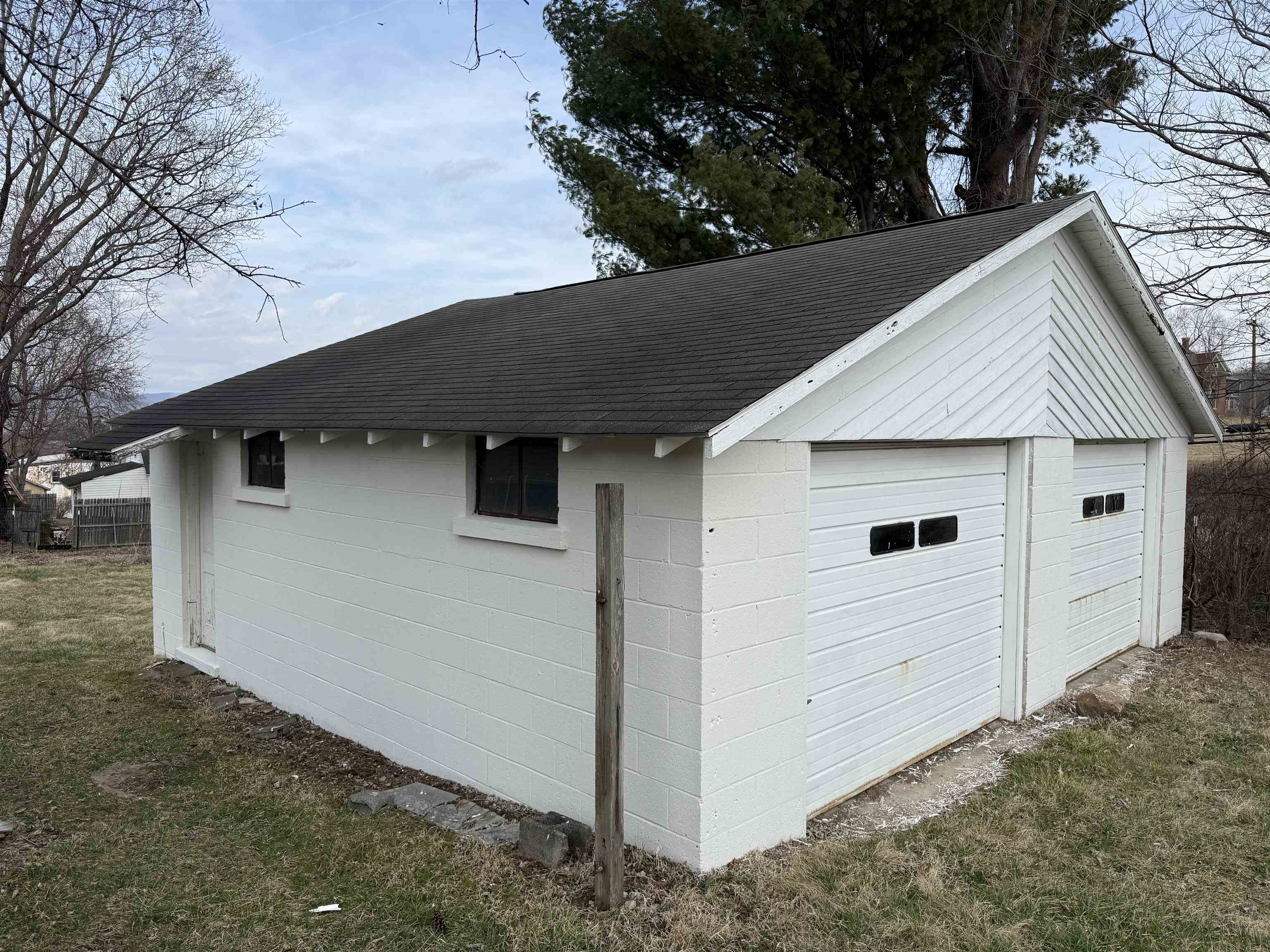 104 Sharp Street Pearisburg VA 24134