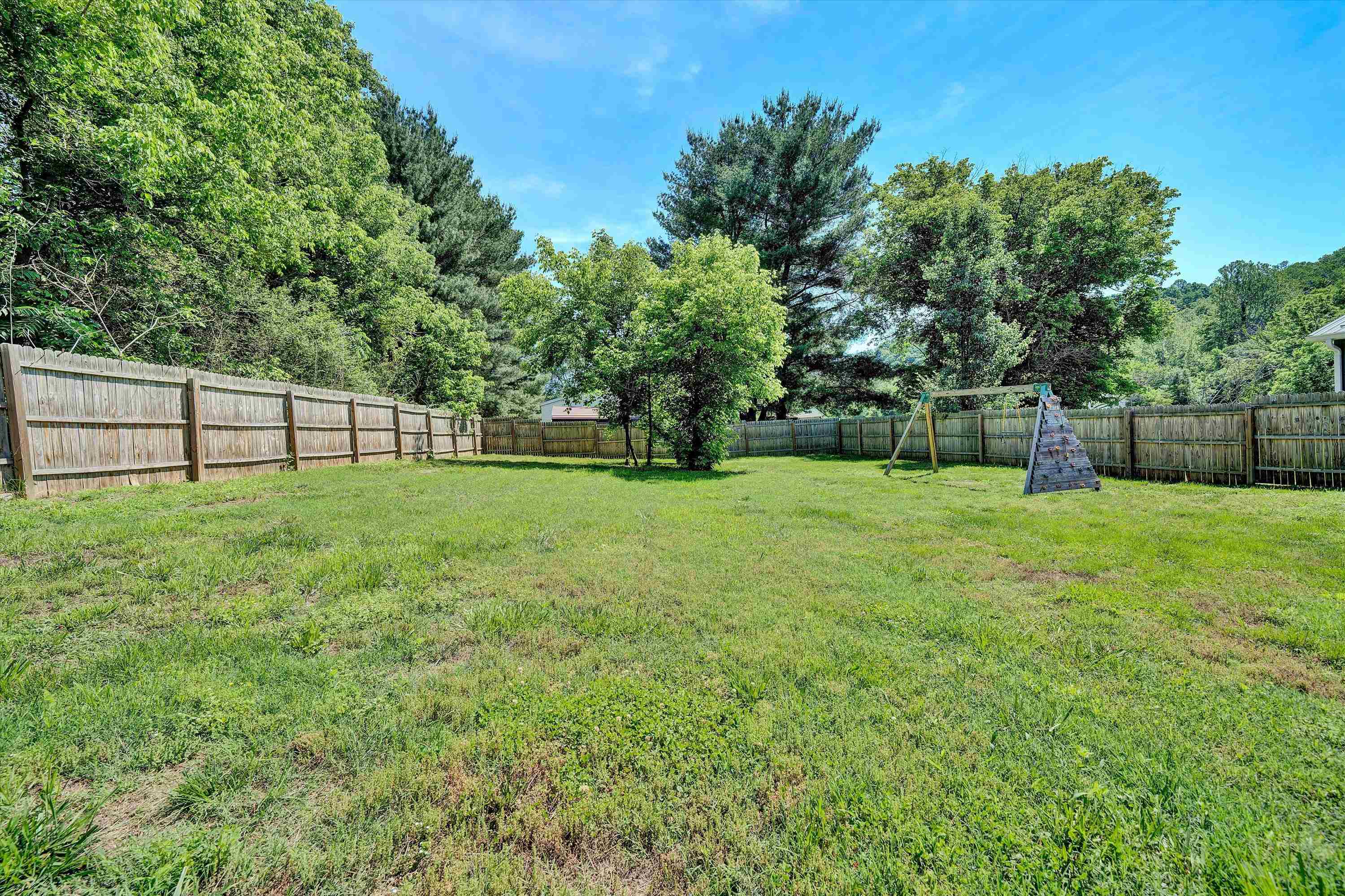 1870 Wolf Creek Road Narrows VA 24124