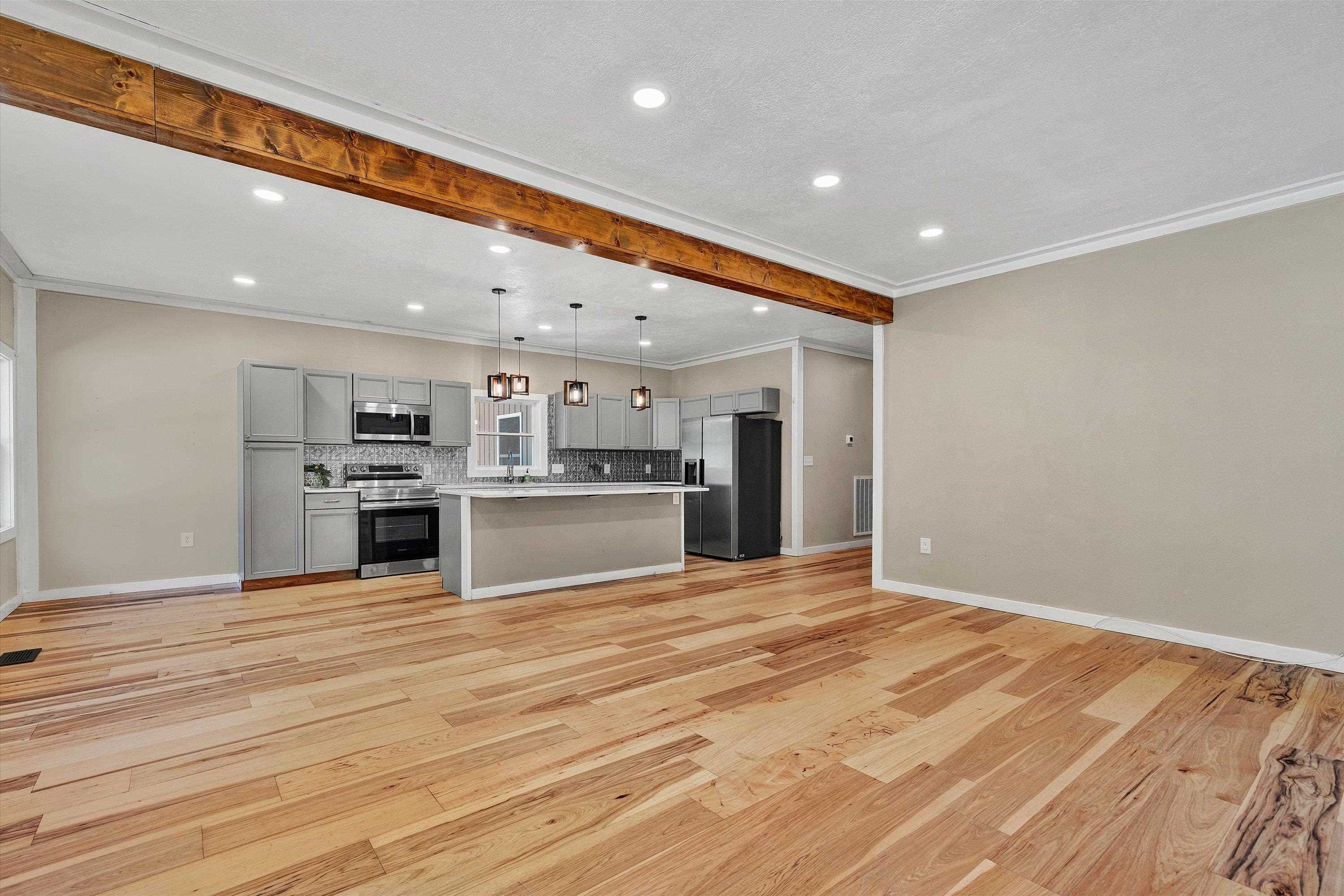 1870 Wolf Creek Road Narrows VA 24124