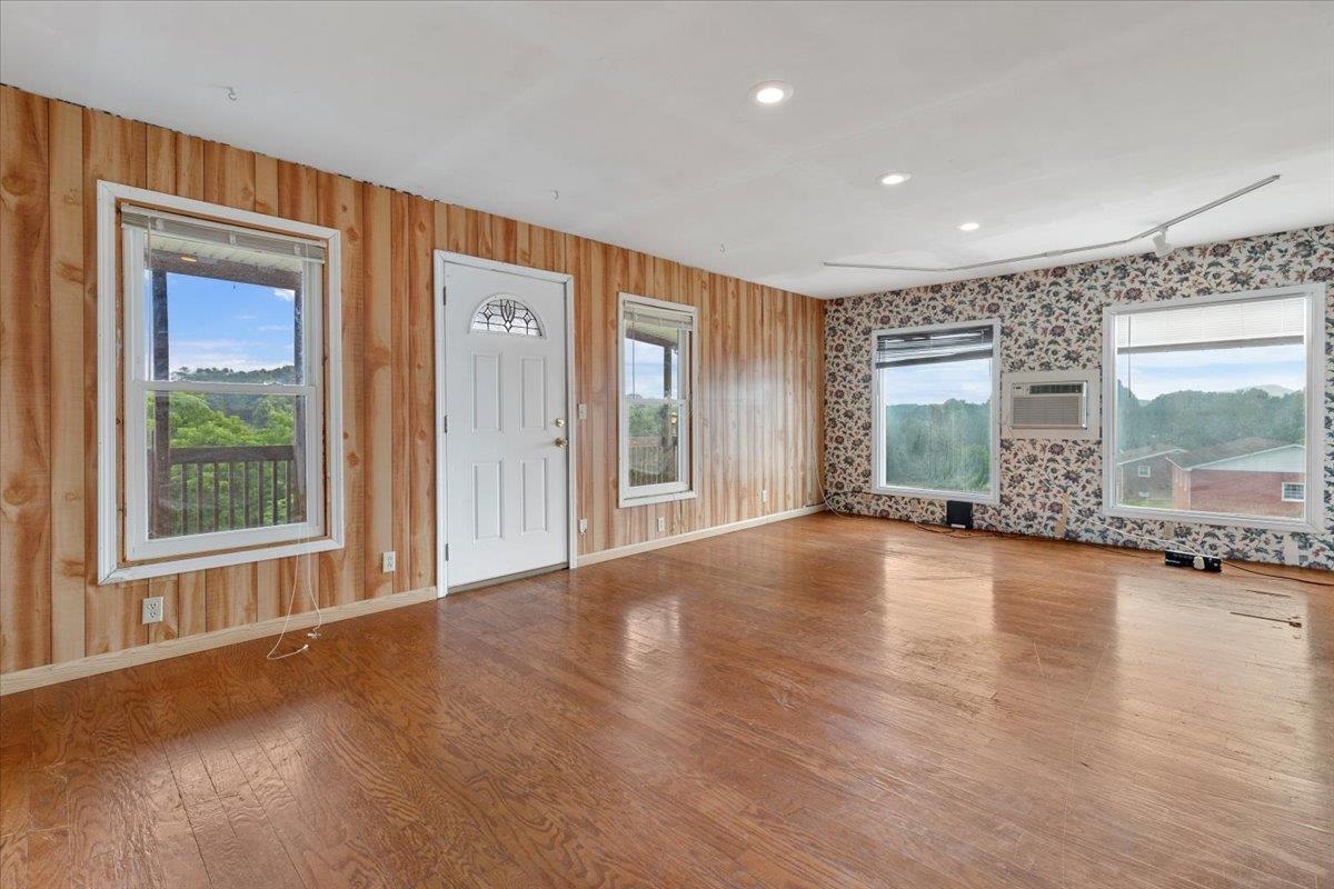 318 Sunny Ridge Road Pearisburg VA 24134
