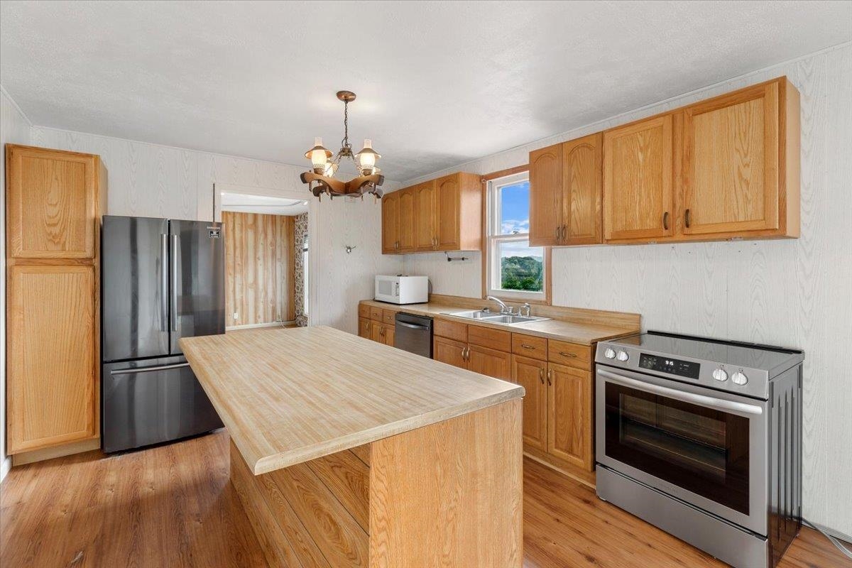 318 Sunny Ridge Road Pearisburg VA 24134