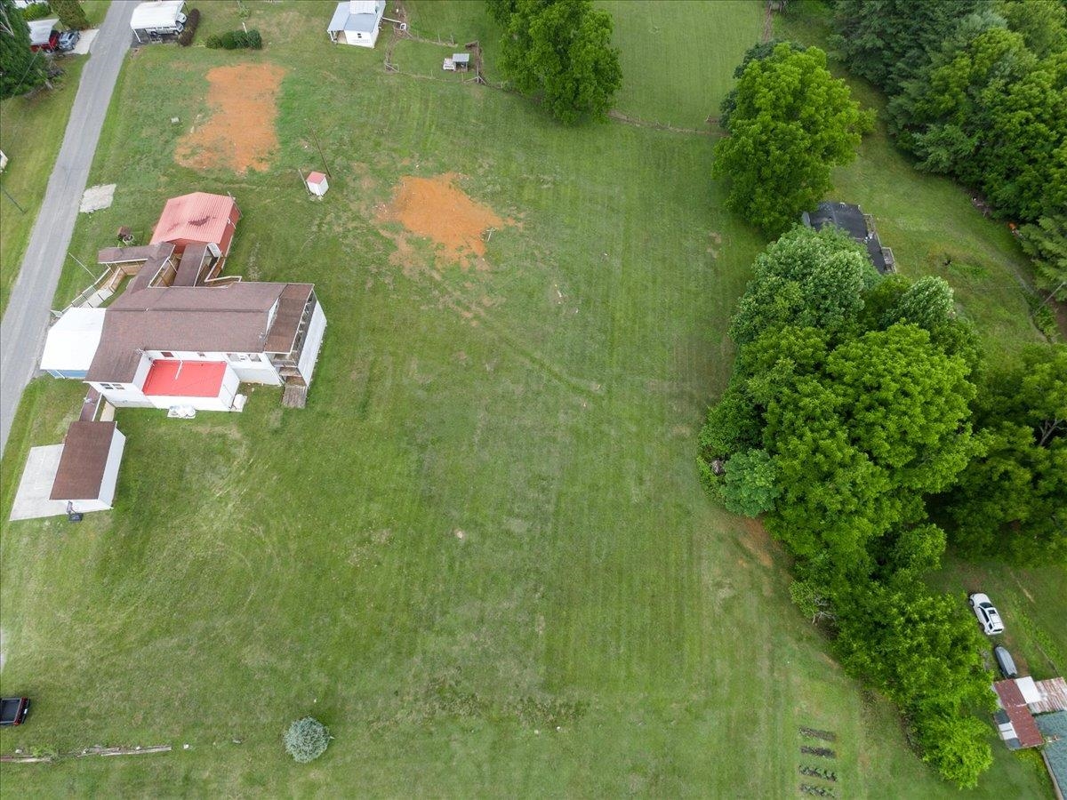 318 Sunny Ridge Road Pearisburg VA 24134