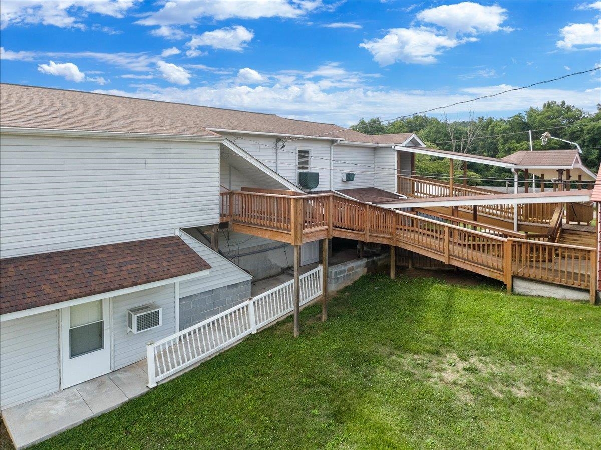 318 Sunny Ridge Road Pearisburg VA 24134