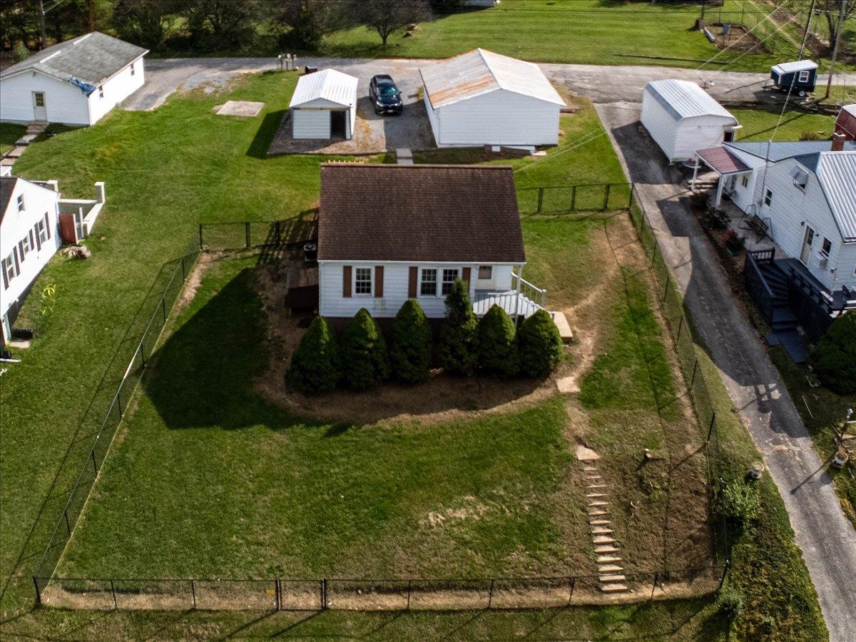 7520 Peppers Ferry Boulevard Fairlawn VA 24141
