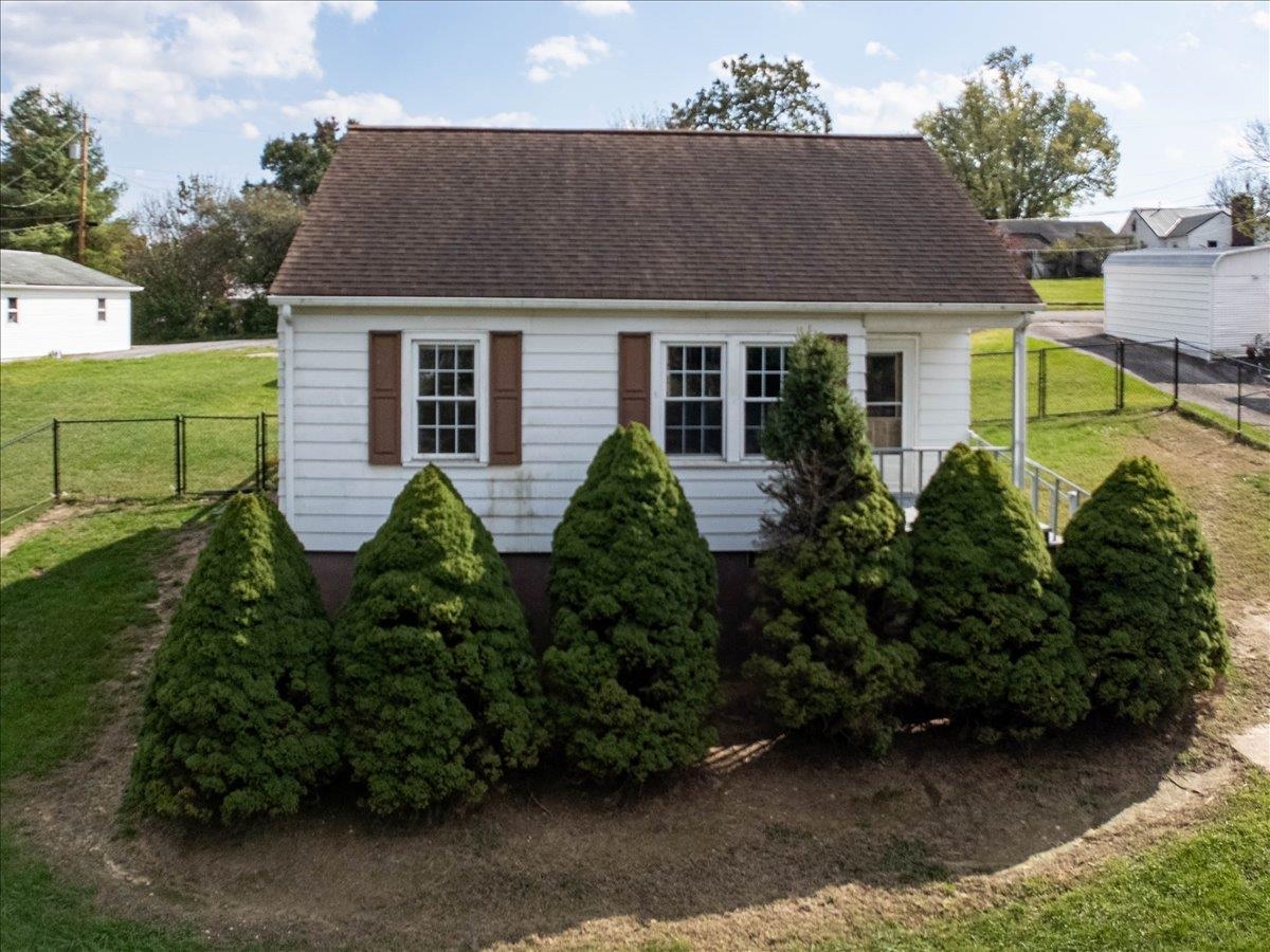 7520 Peppers Ferry Boulevard Fairlawn VA 24141