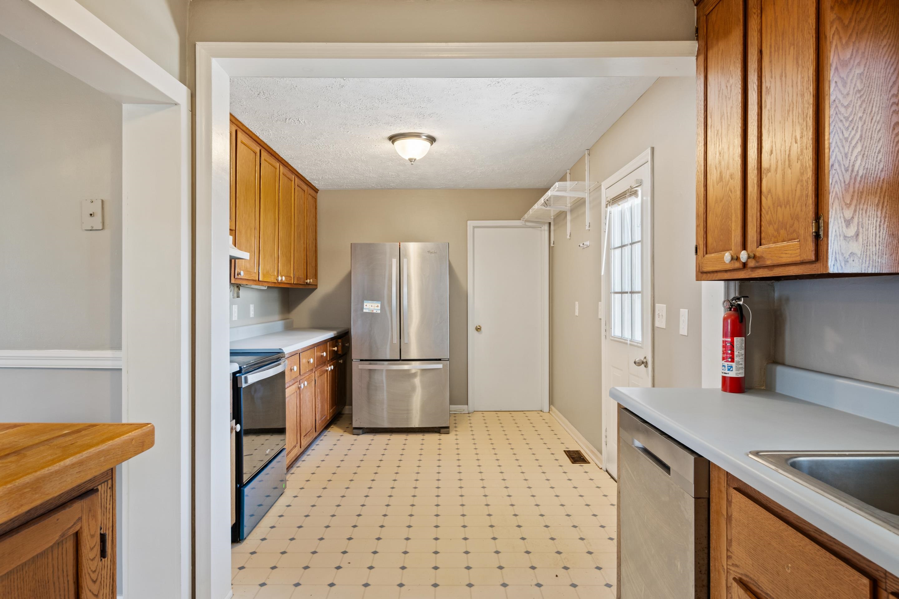 6821 Pulaski Avenue Radford VA 24141