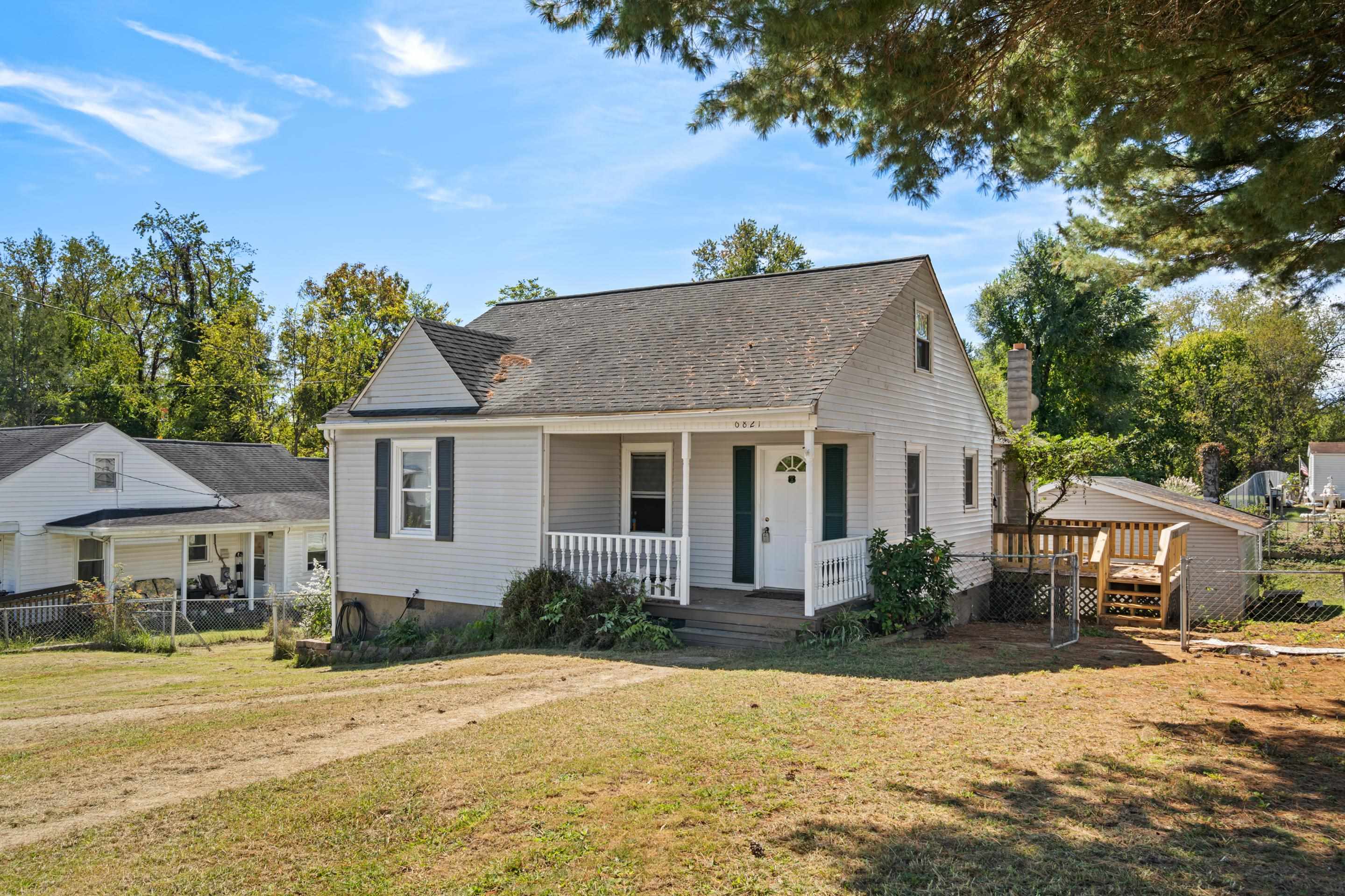 6821 Pulaski Avenue Radford VA 24141