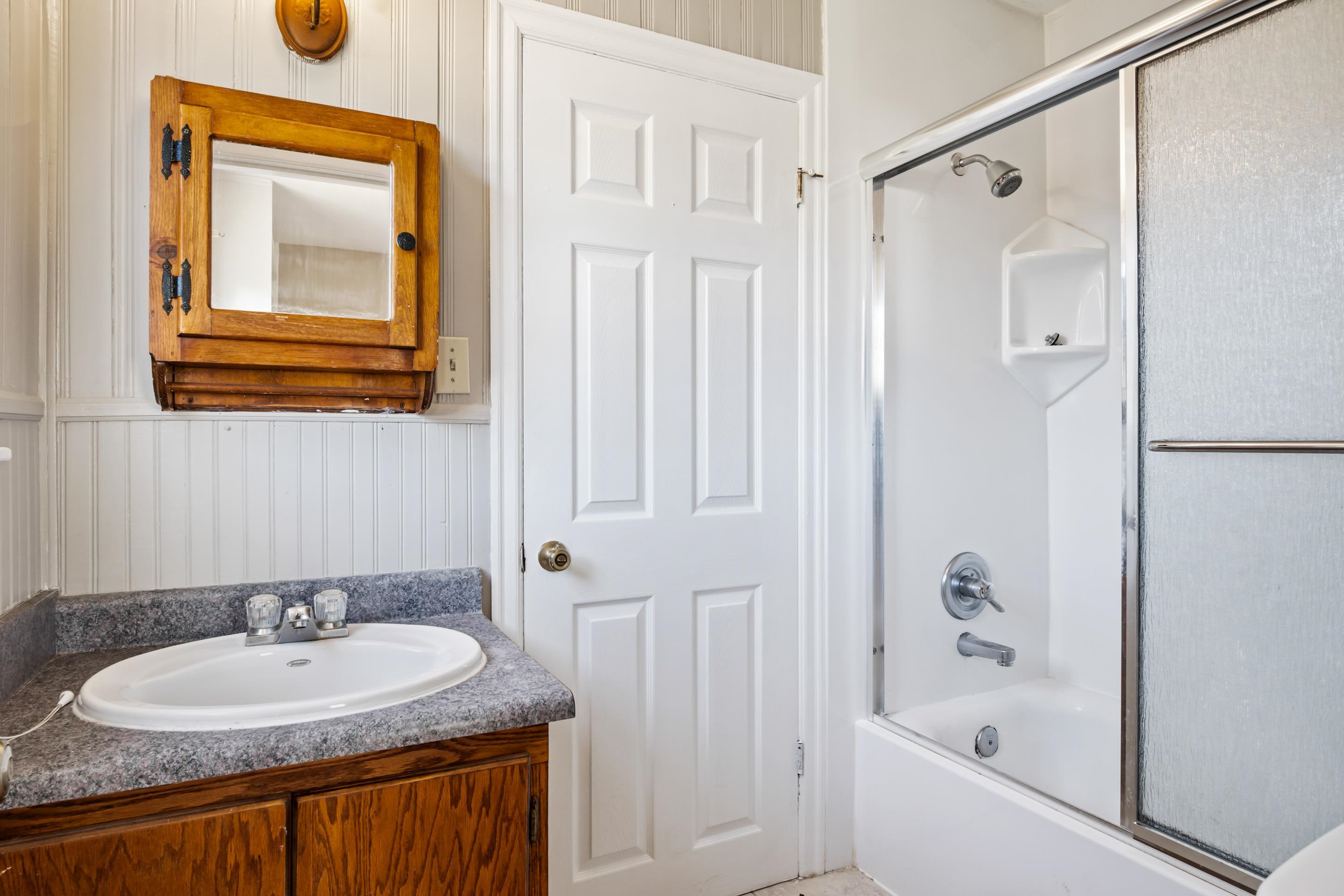 6821 Pulaski Avenue Radford VA 24141