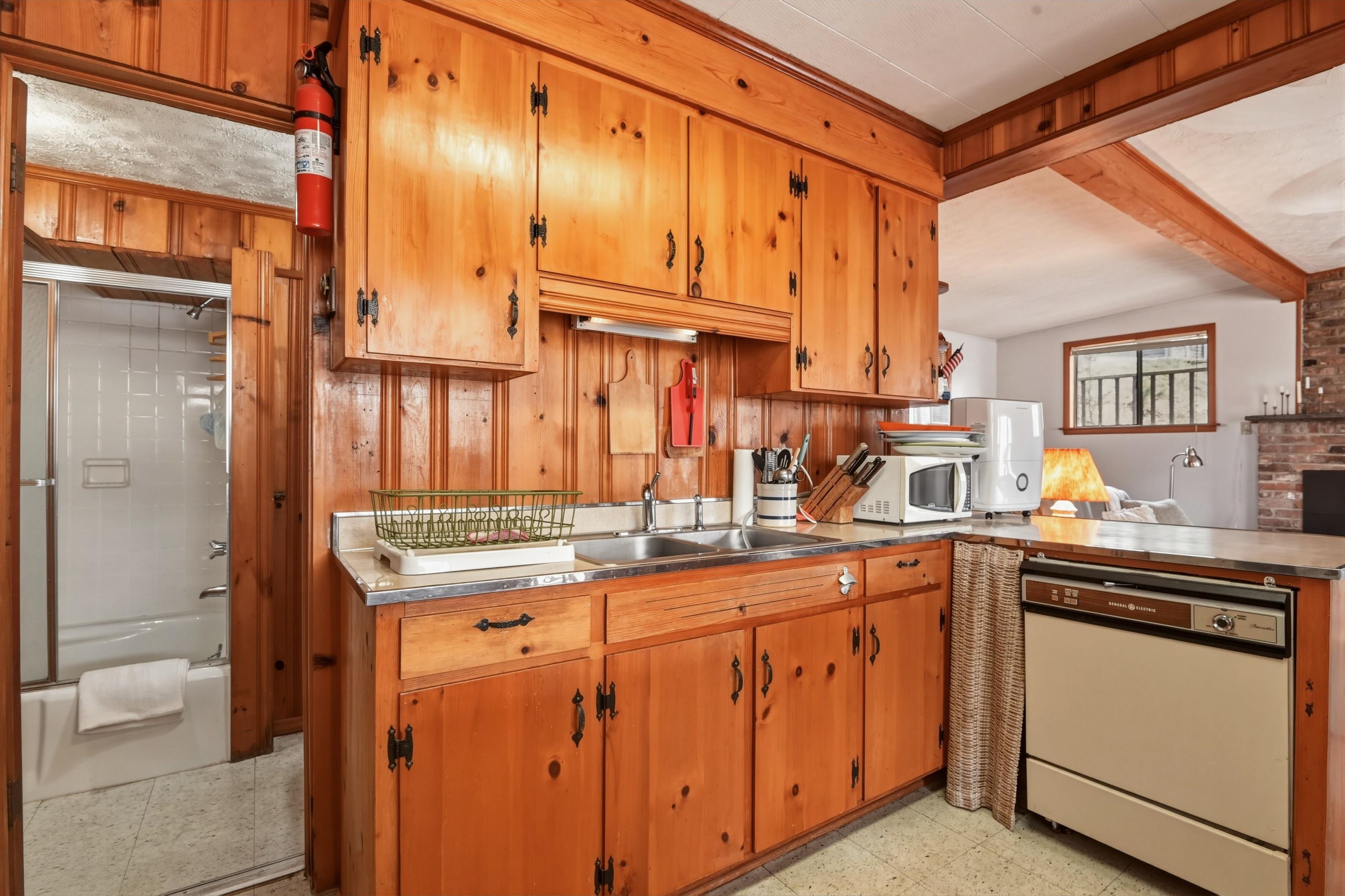 4443 Frazier Road Radford VA 24141