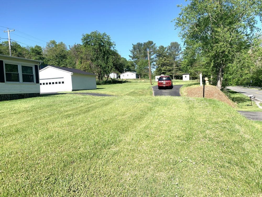 2375 Wolf Creek Road Narrows VA 24124