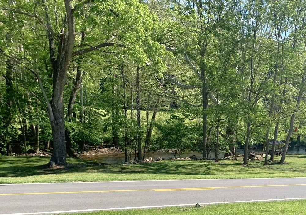 2375 Wolf Creek Road Narrows VA 24124