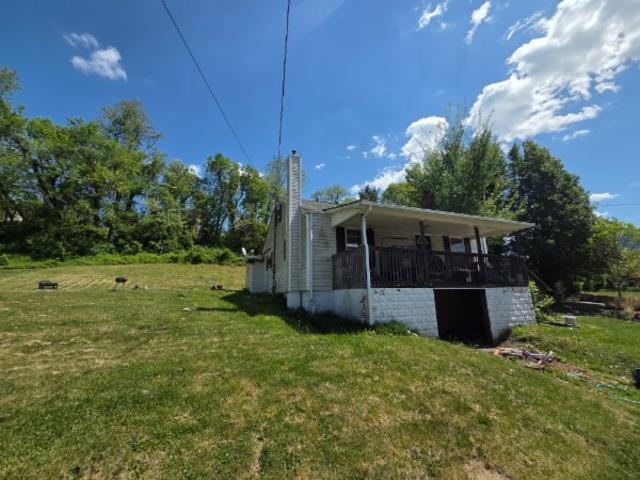 204 Locust Street Narrows VA 24124