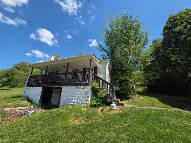 204 Locust Street Narrows VA 24124