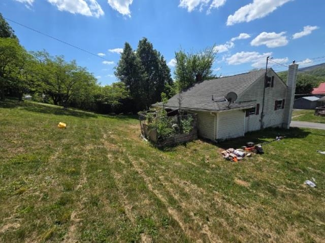 204 Locust Street Narrows VA 24124