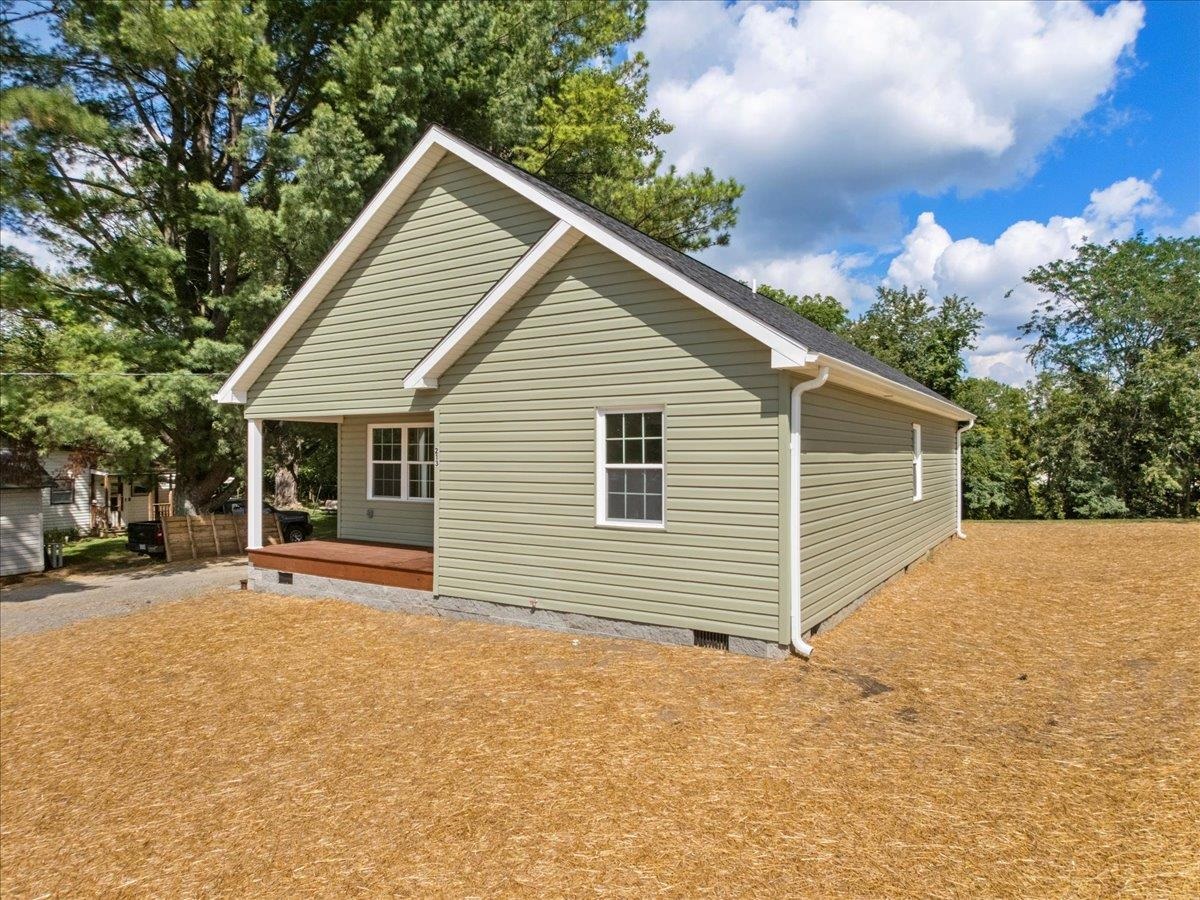 213 Pine Street Pulaski VA 24301