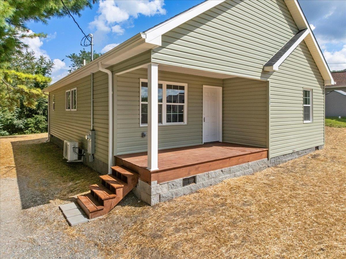 213 Pine Street Pulaski VA 24301