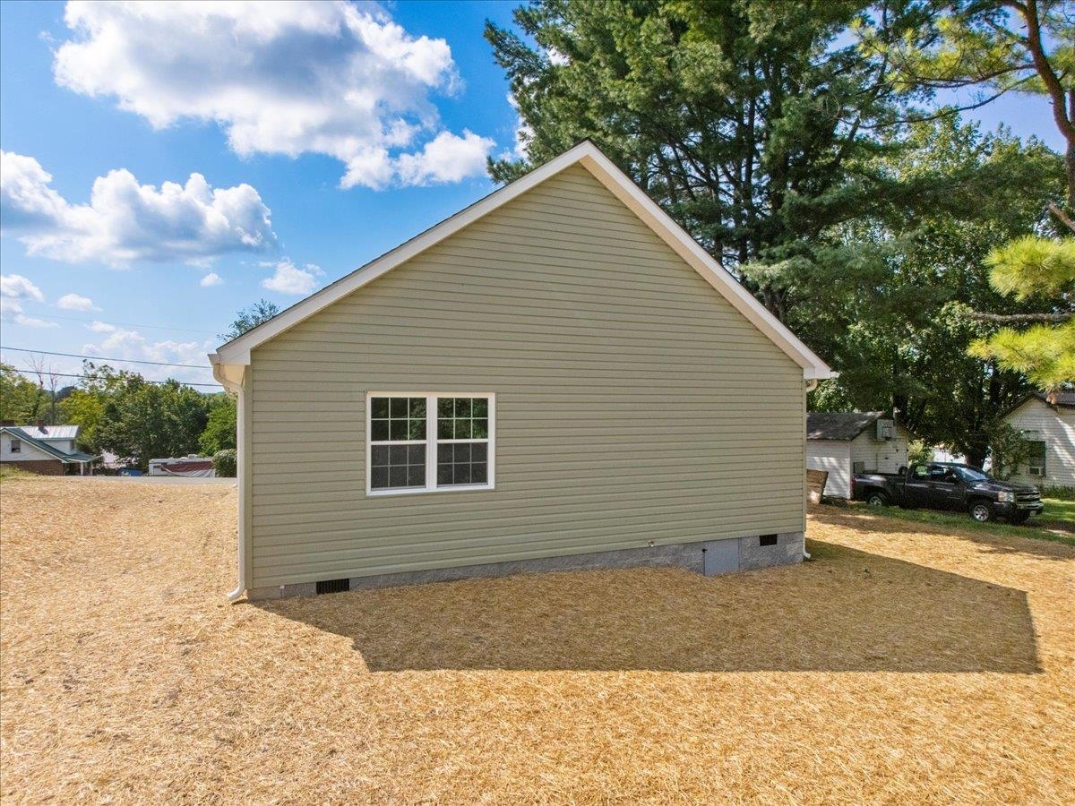 213 Pine Street Pulaski VA 24301