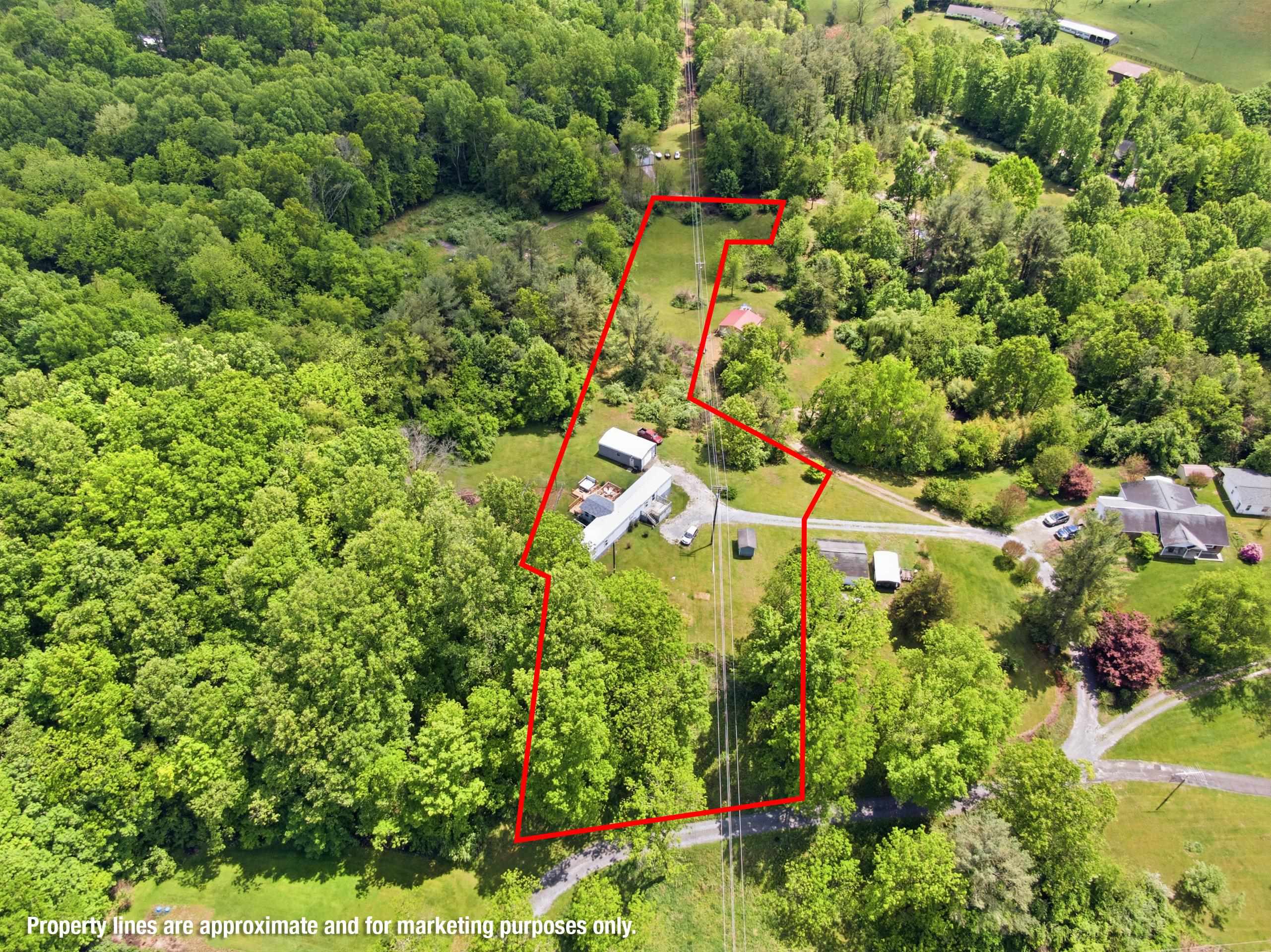1516 Gunston Road Christiansburg VA 24073