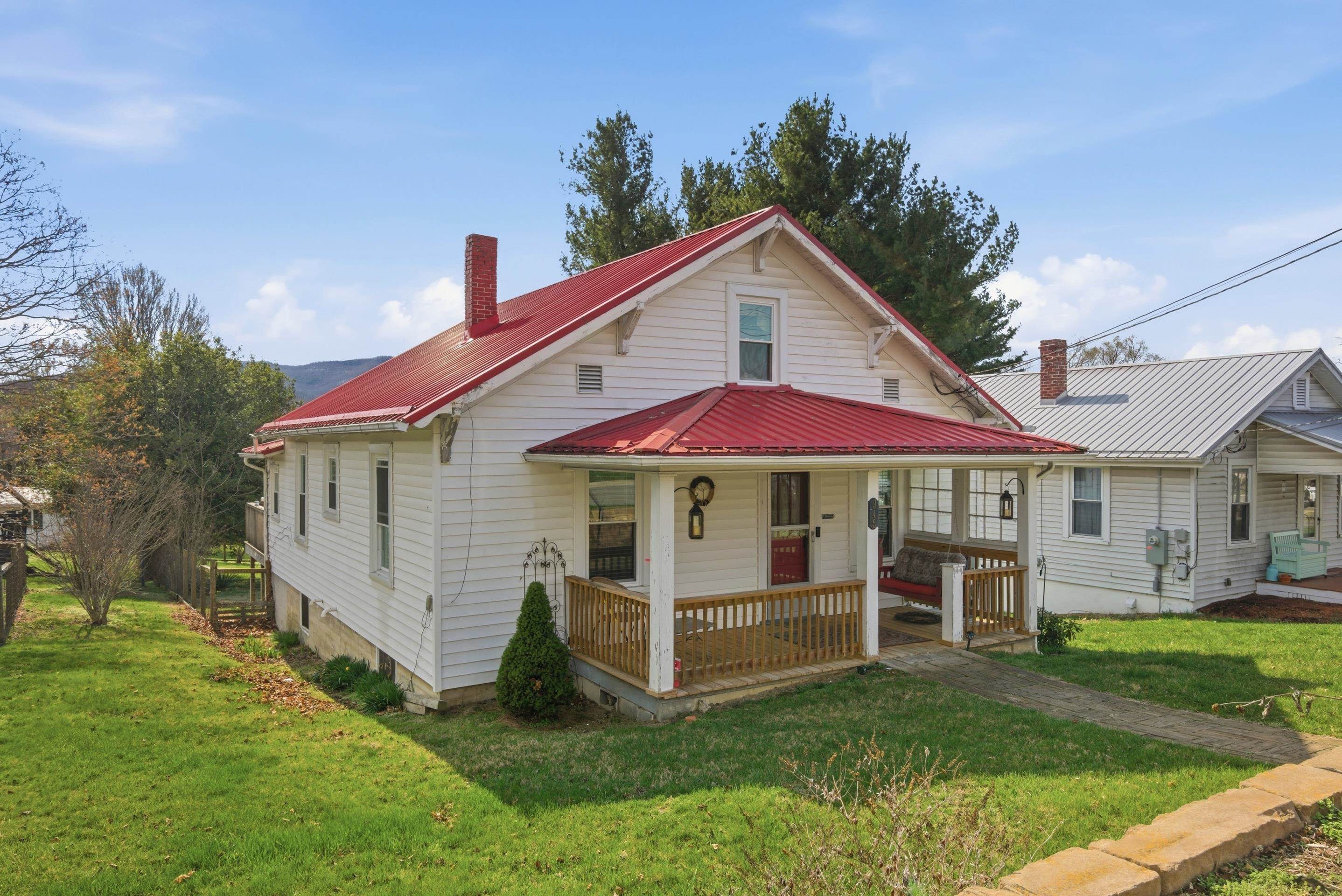 945 W North Street Wytheville VA 24382