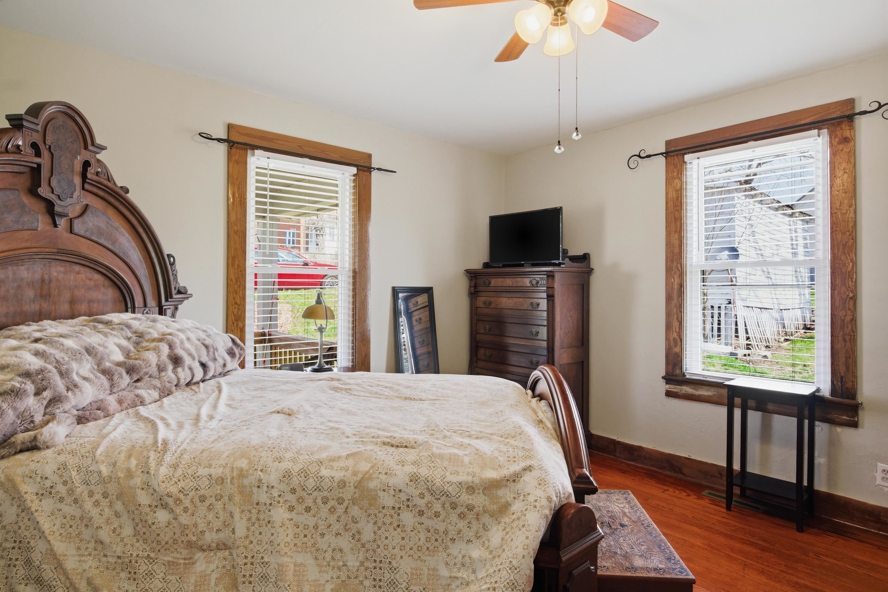 945 W North Street Wytheville VA 24382