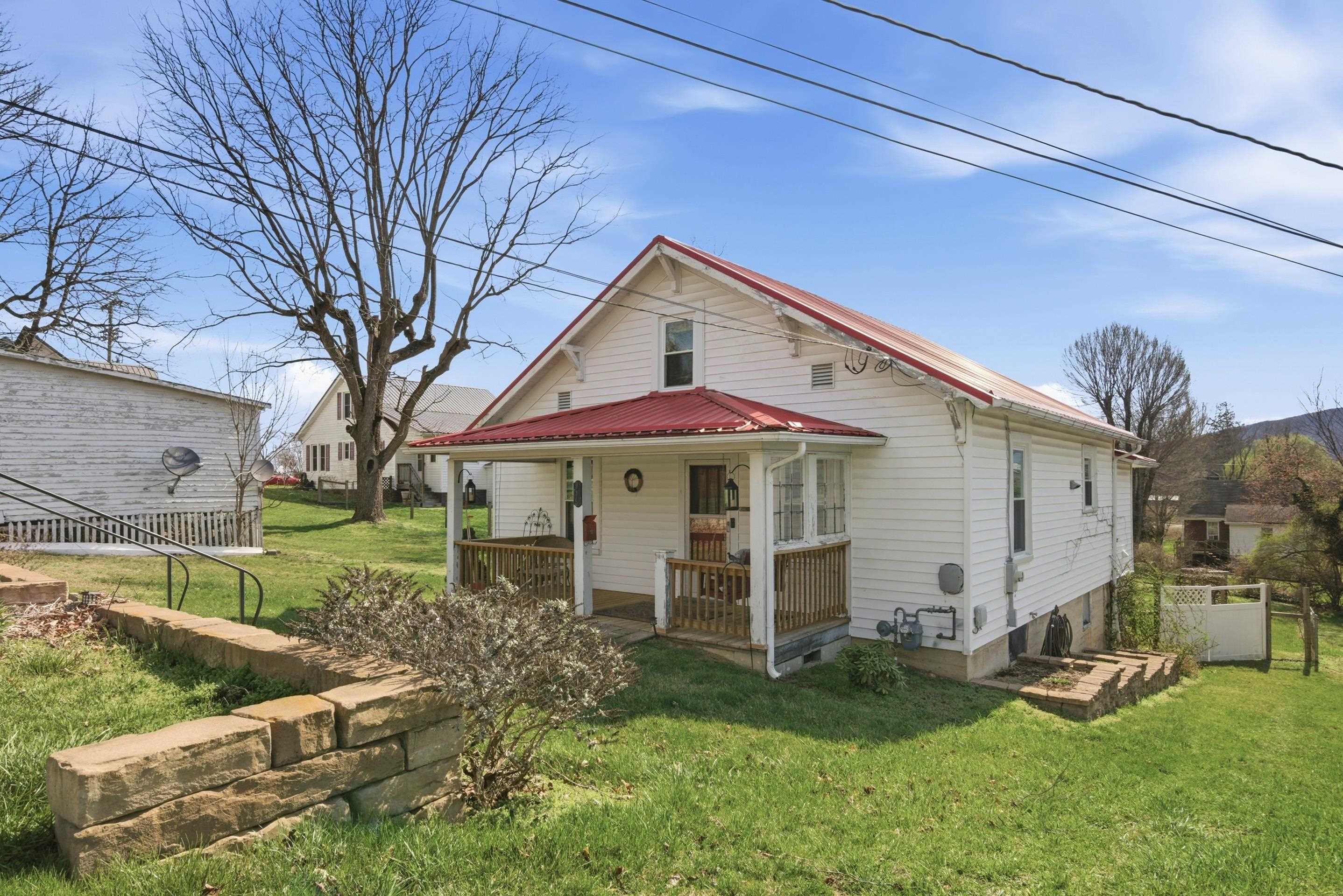 945 W North Street Wytheville VA 24382