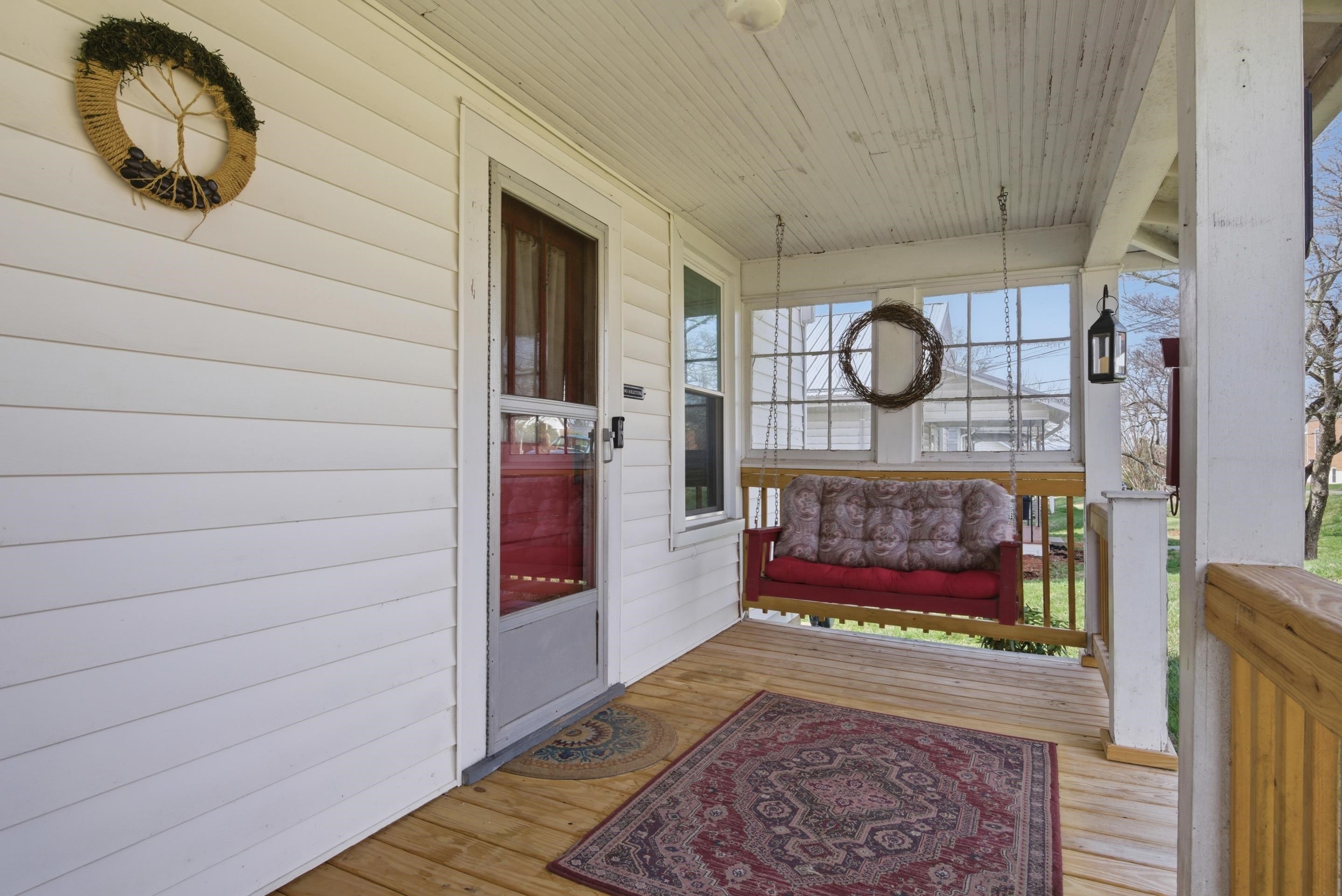 945 W North Street Wytheville VA 24382