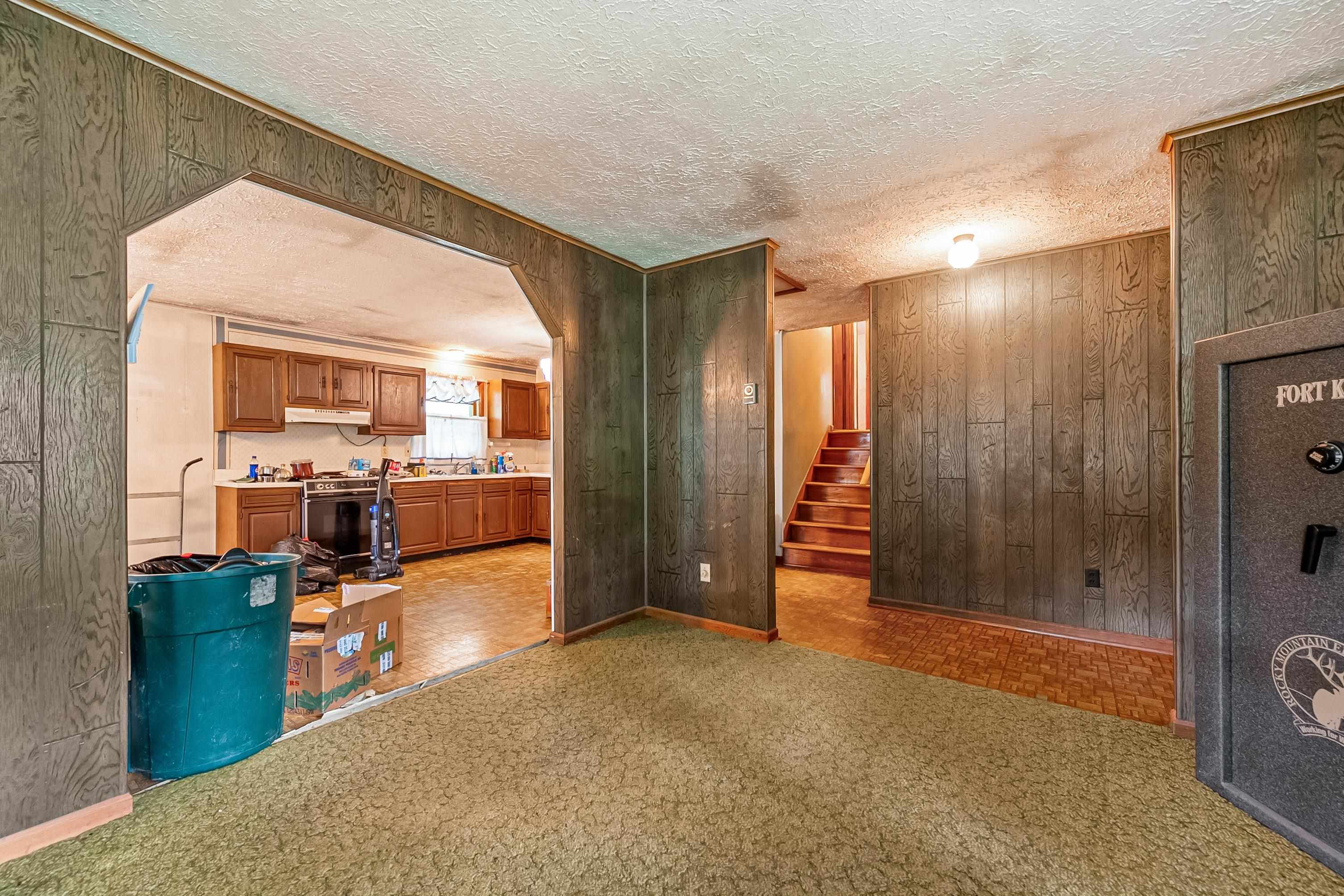 3722 Wesendonck Road Bland VA 24315