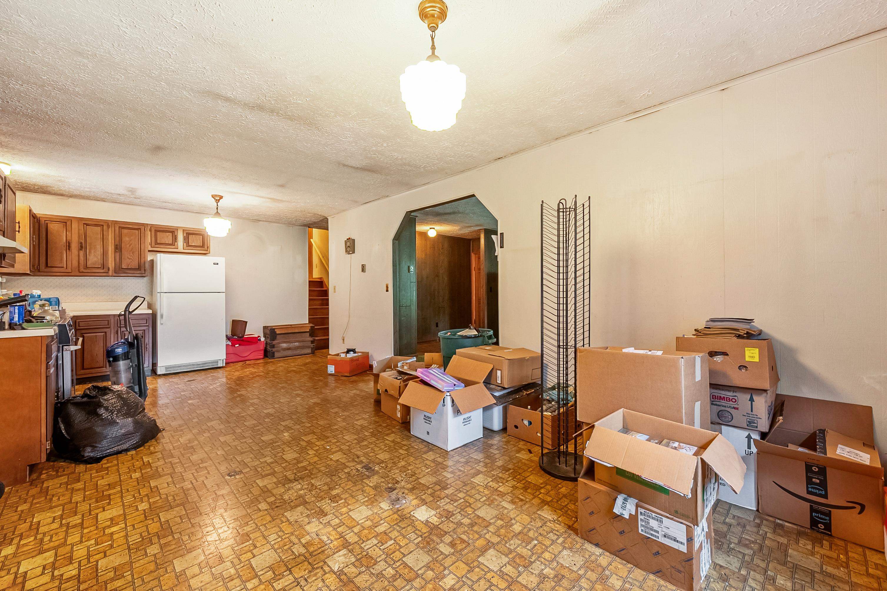 3722 Wesendonck Road Bland VA 24315