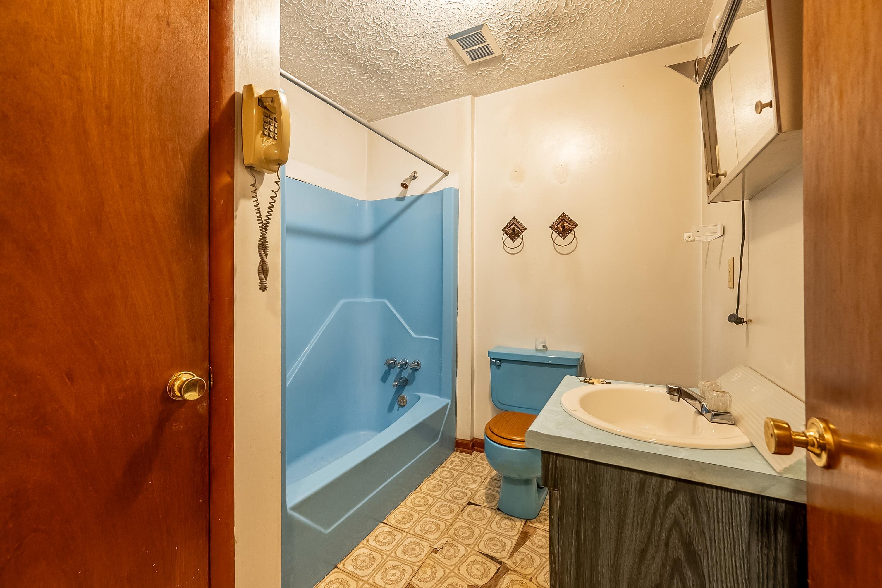 3722 Wesendonck Road Bland VA 24315