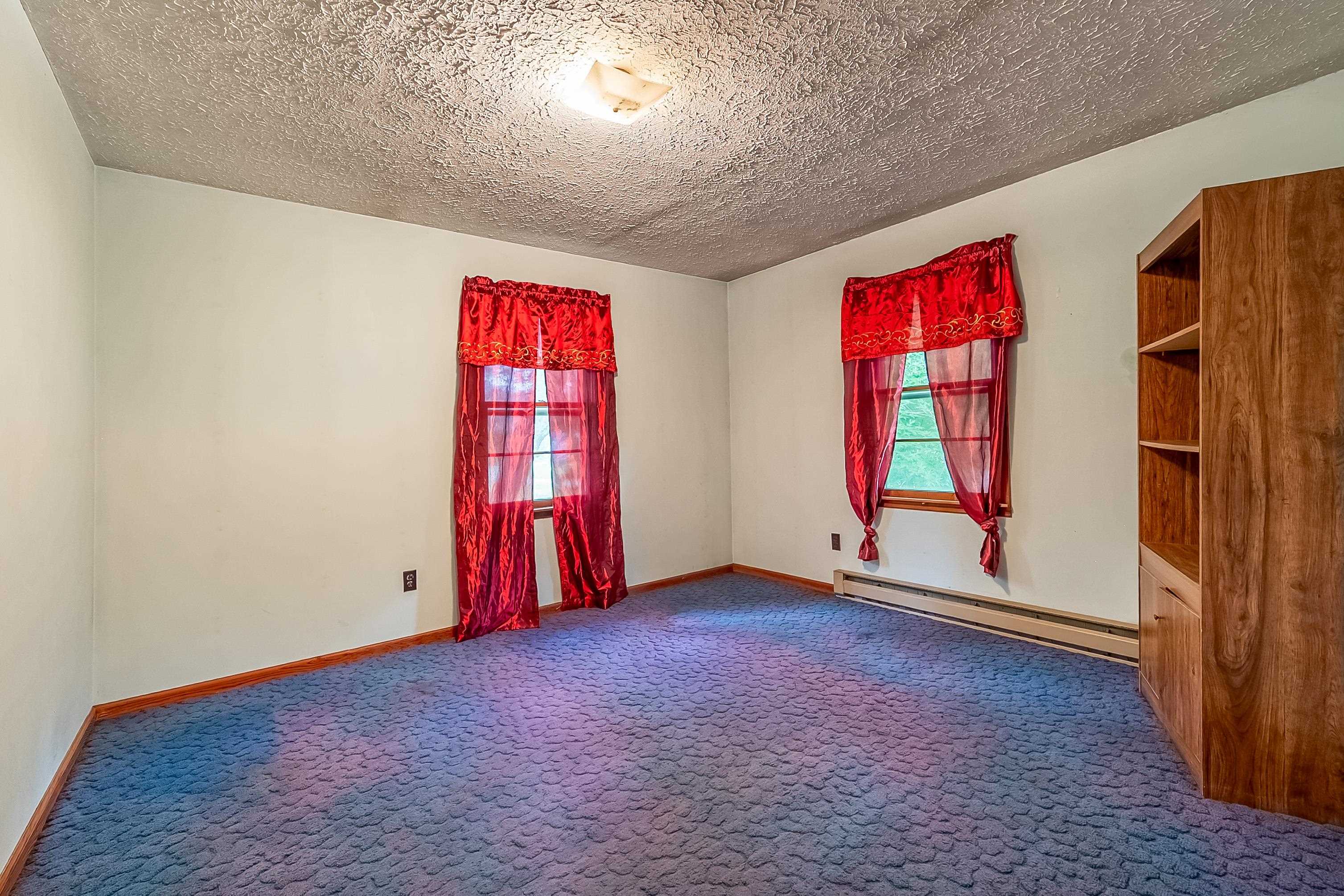 3722 Wesendonck Road Bland VA 24315