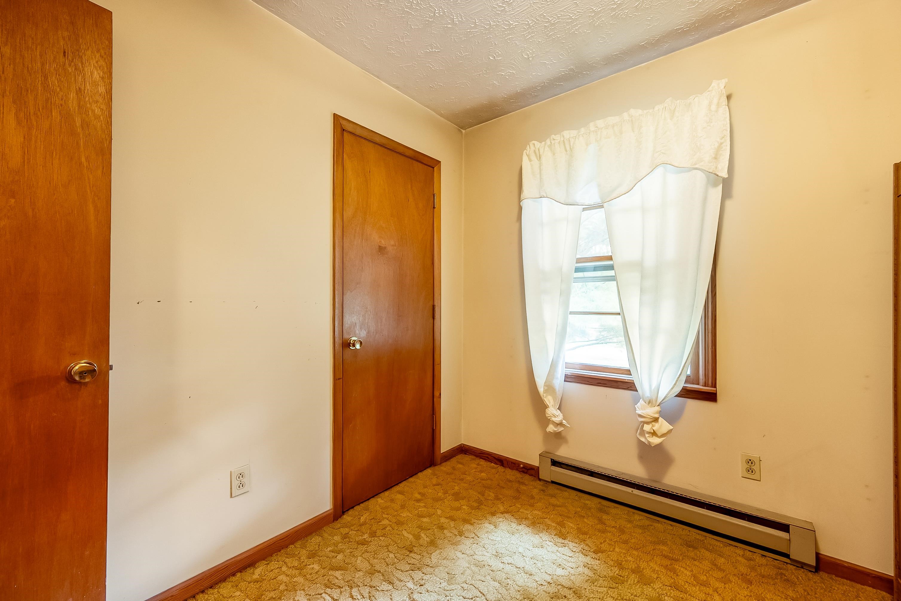 3722 Wesendonck Road Bland VA 24315