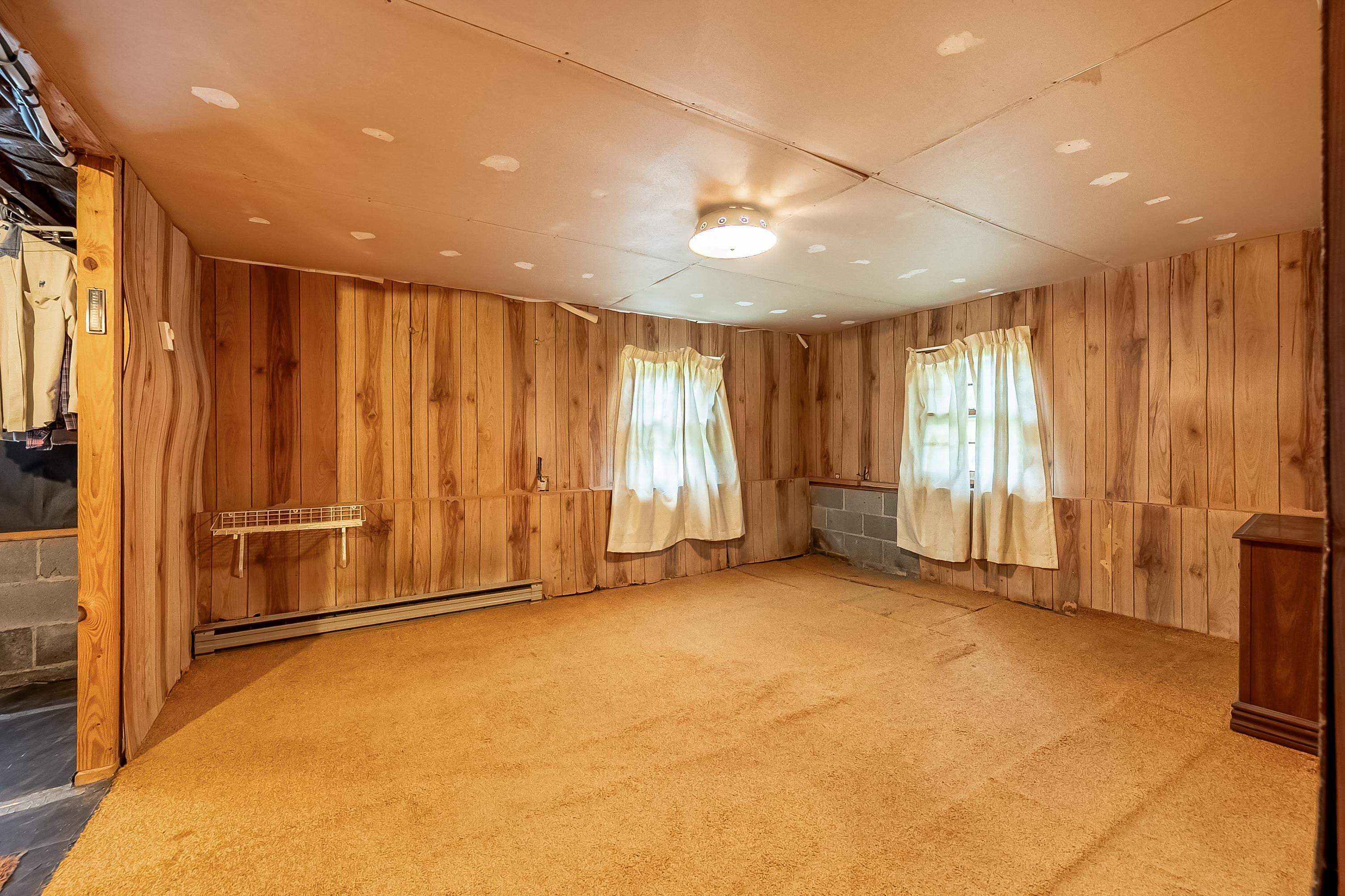 3722 Wesendonck Road Bland VA 24315