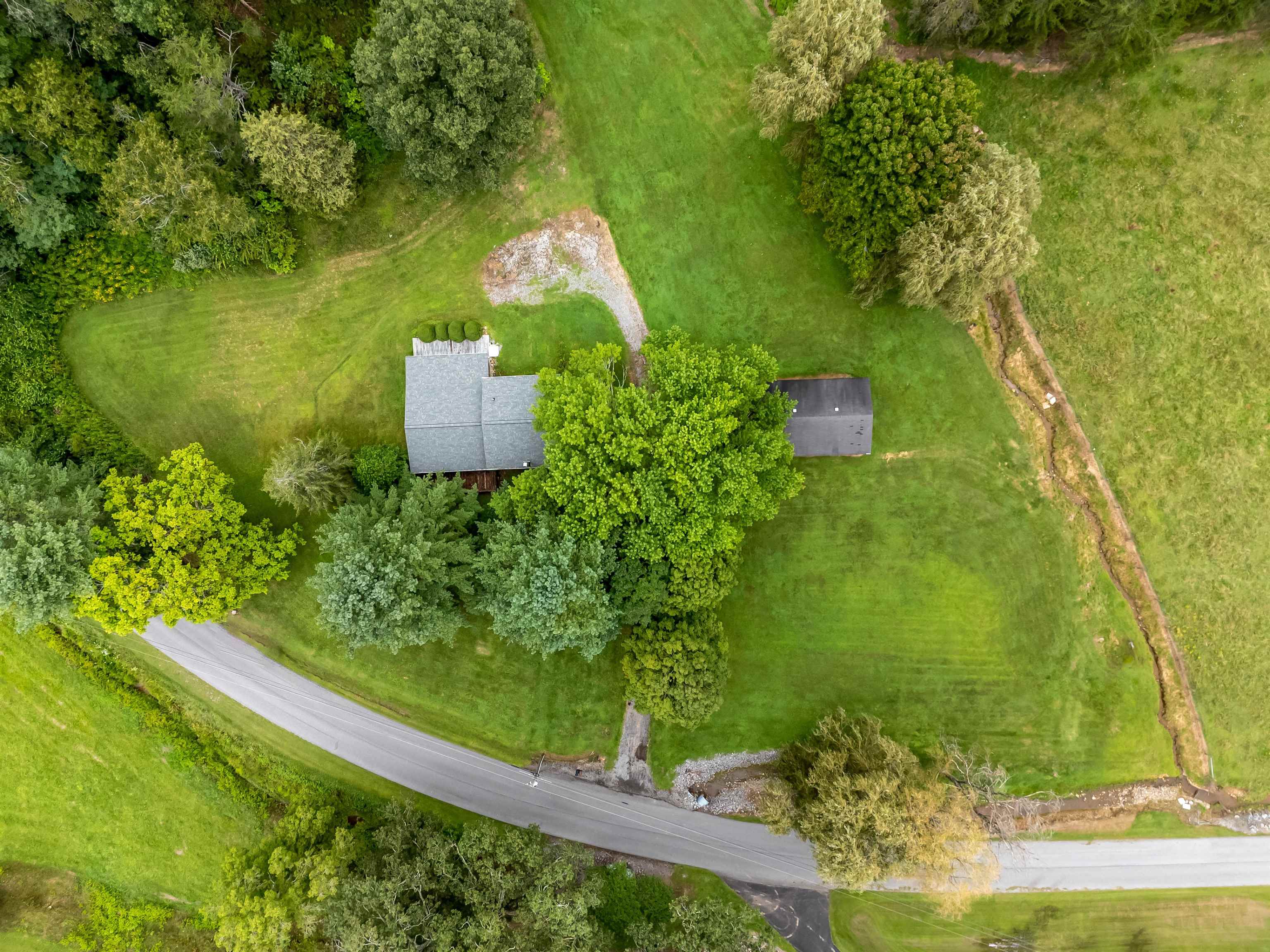 3722 Wesendonck Road Bland VA 24315