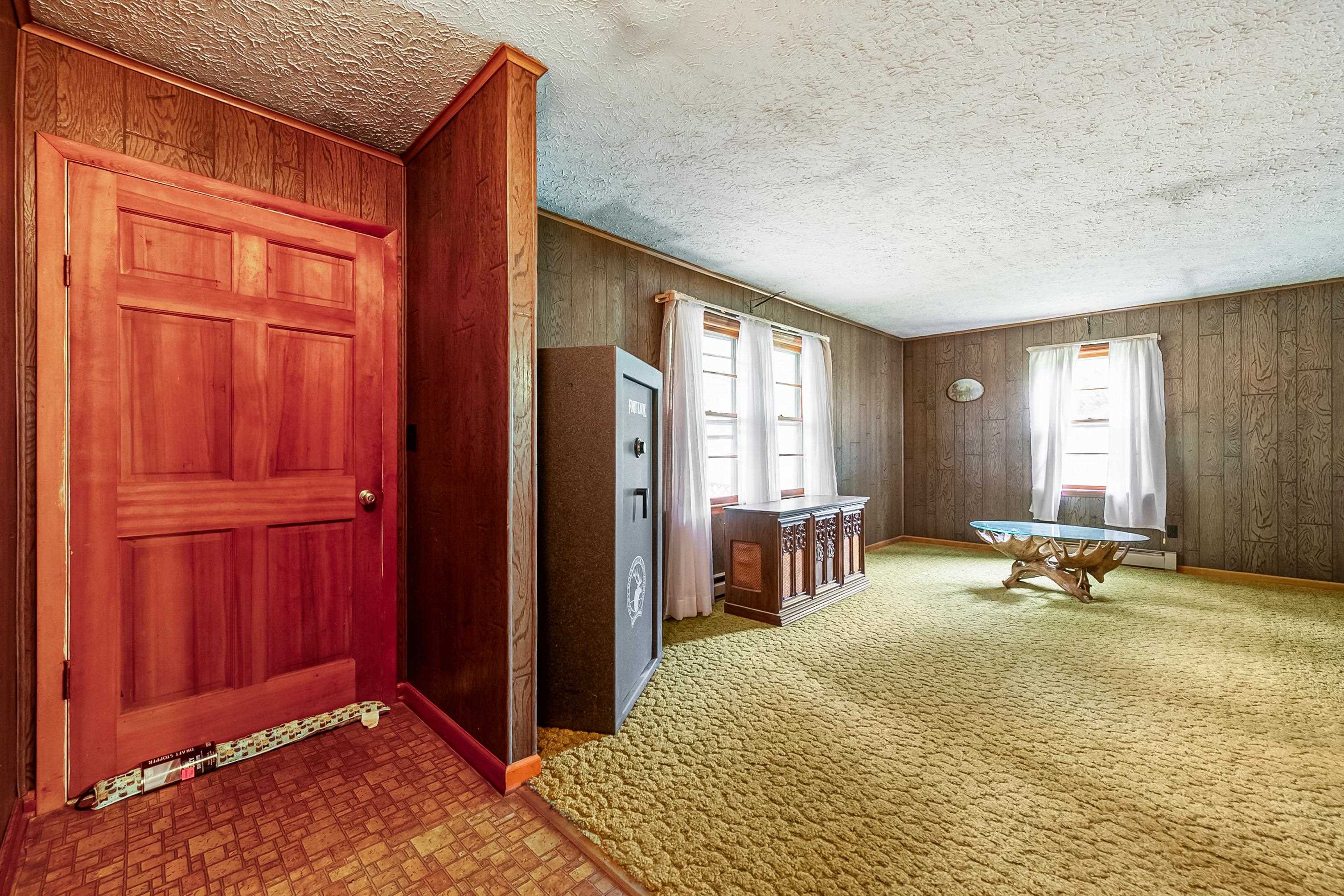 3722 Wesendonck Road Bland VA 24315