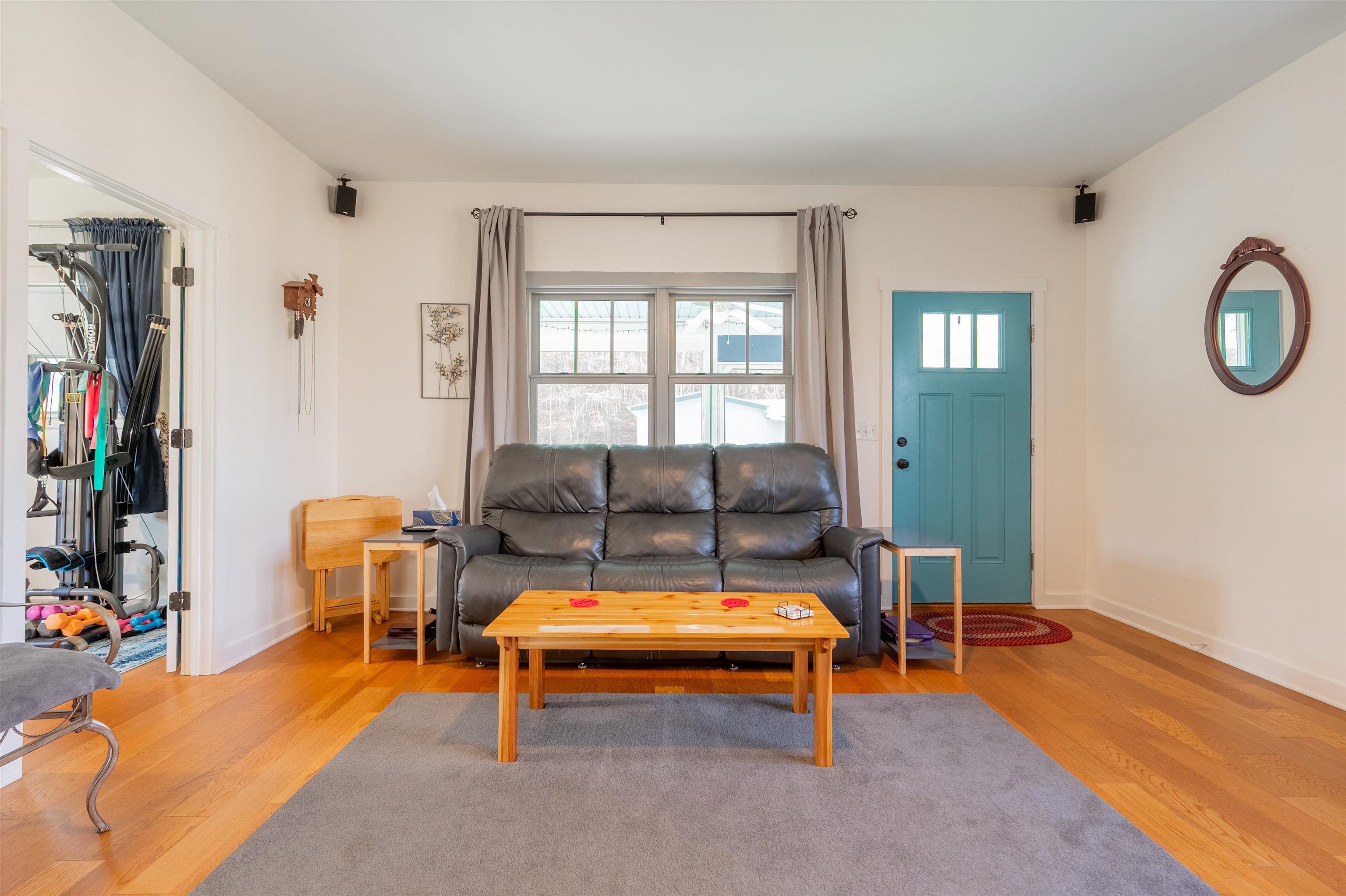 725 Cross Avenue Pearisburg VA 24134