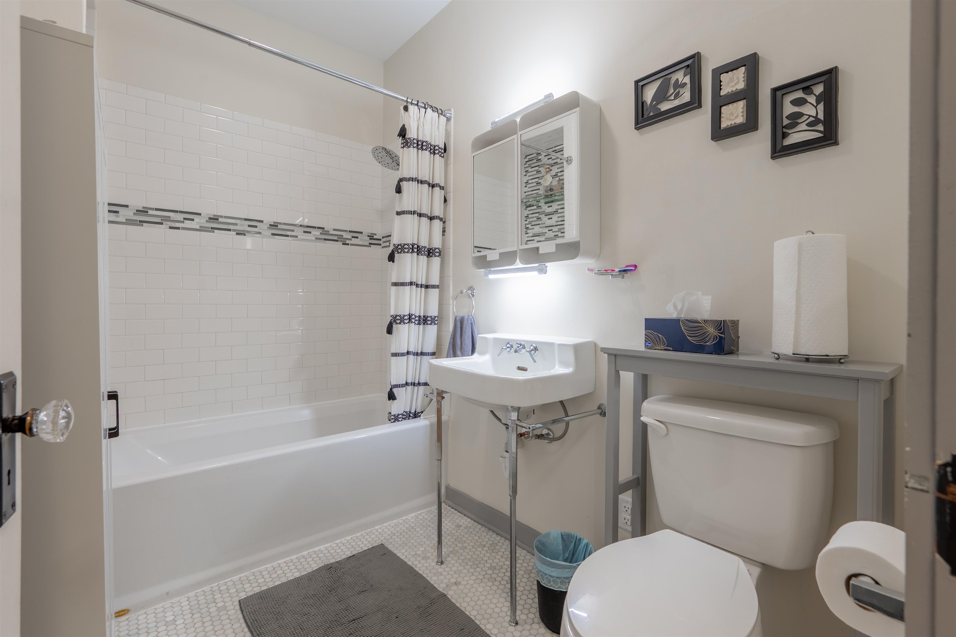 725 Cross Avenue Pearisburg VA 24134