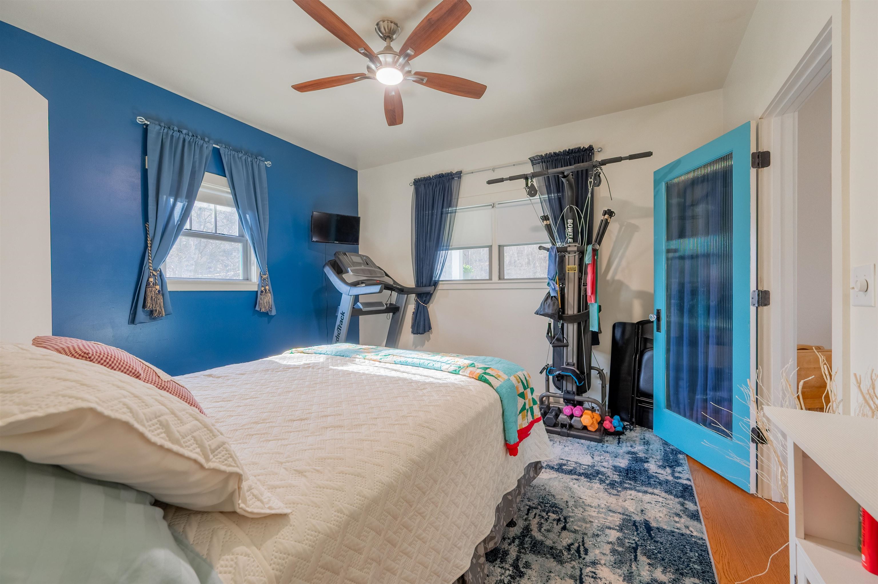 725 Cross Avenue Pearisburg VA 24134