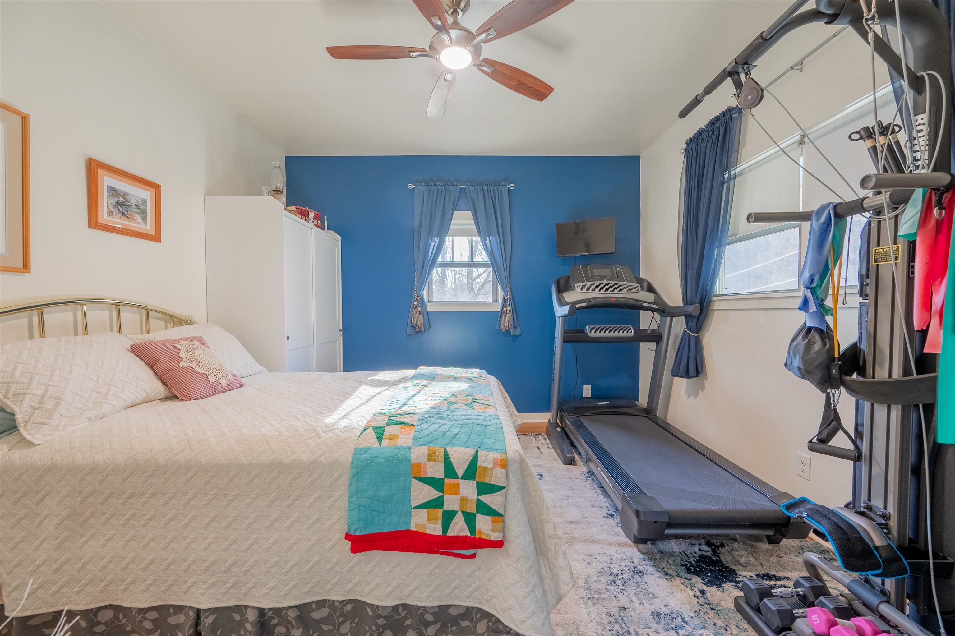 725 Cross Avenue Pearisburg VA 24134