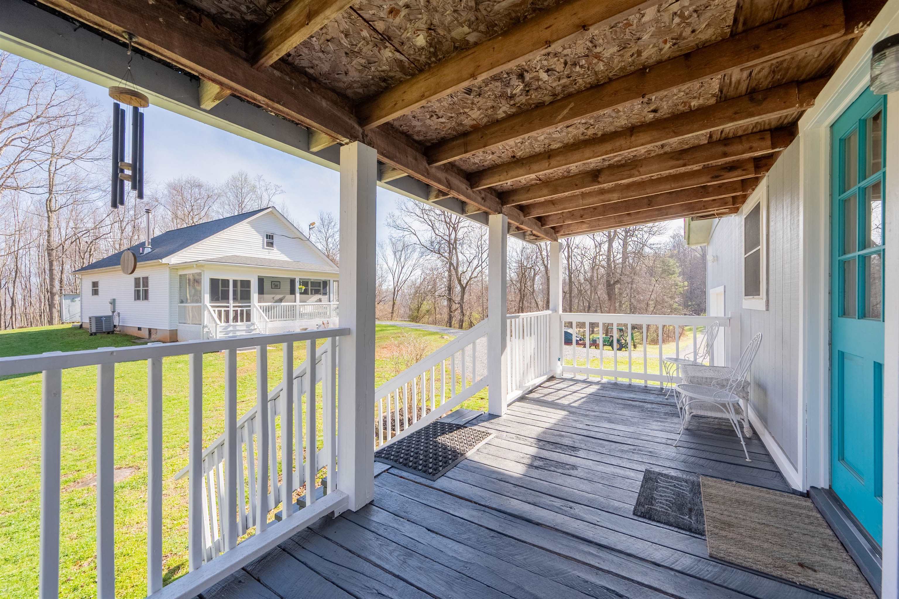 725 Cross Avenue Pearisburg VA 24134