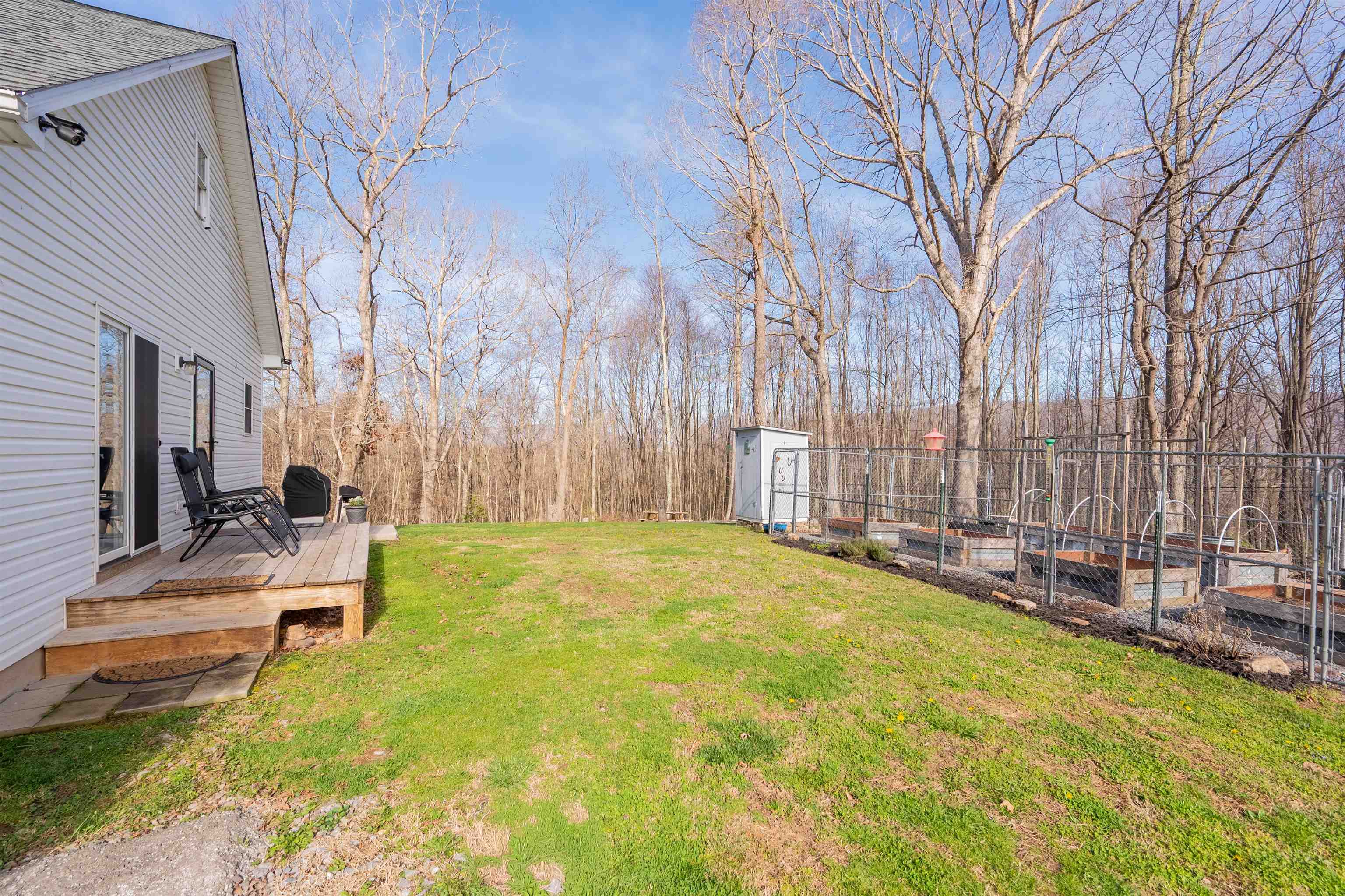 725 Cross Avenue Pearisburg VA 24134