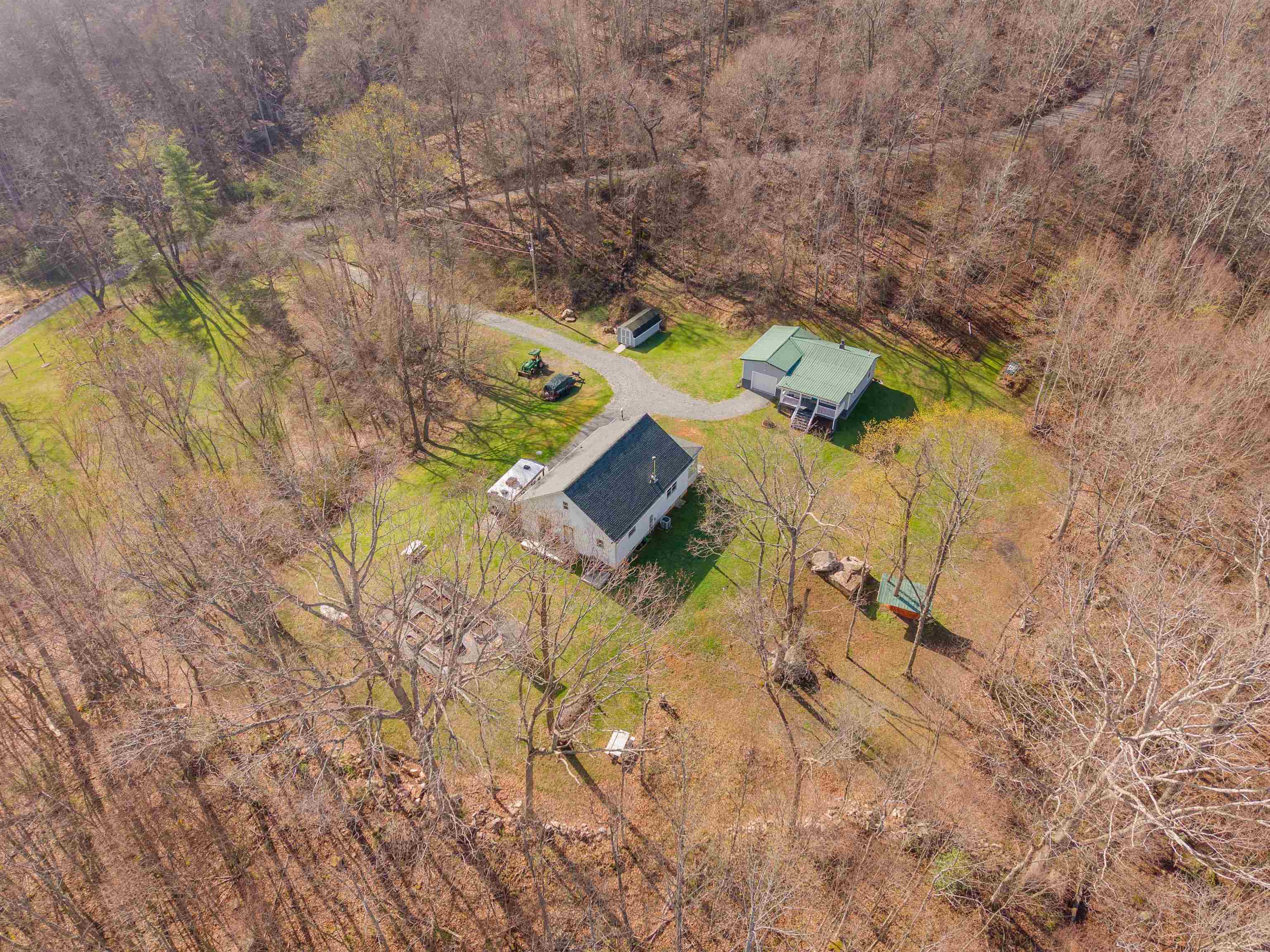 725 Cross Avenue Pearisburg VA 24134