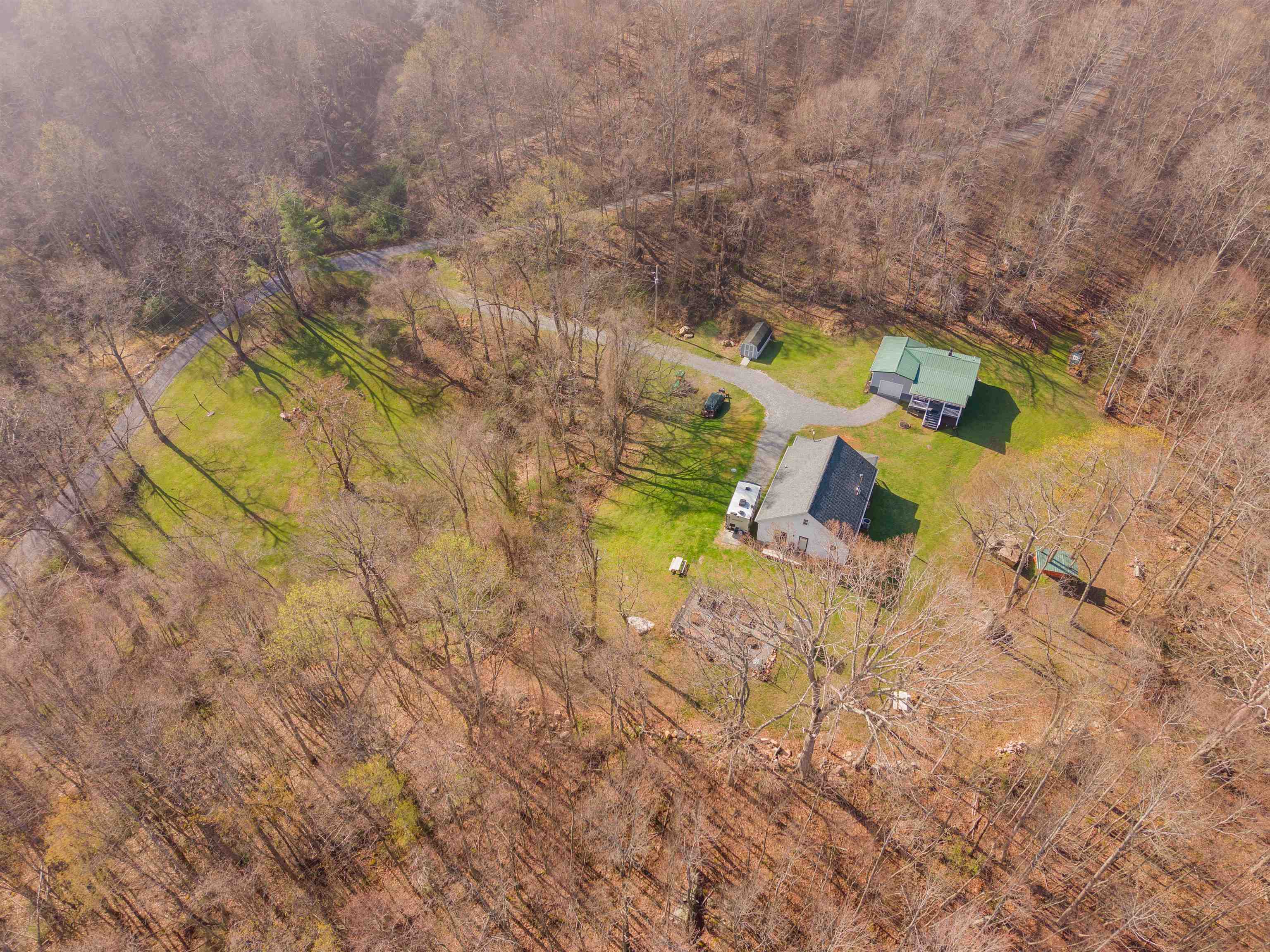 725 Cross Avenue Pearisburg VA 24134