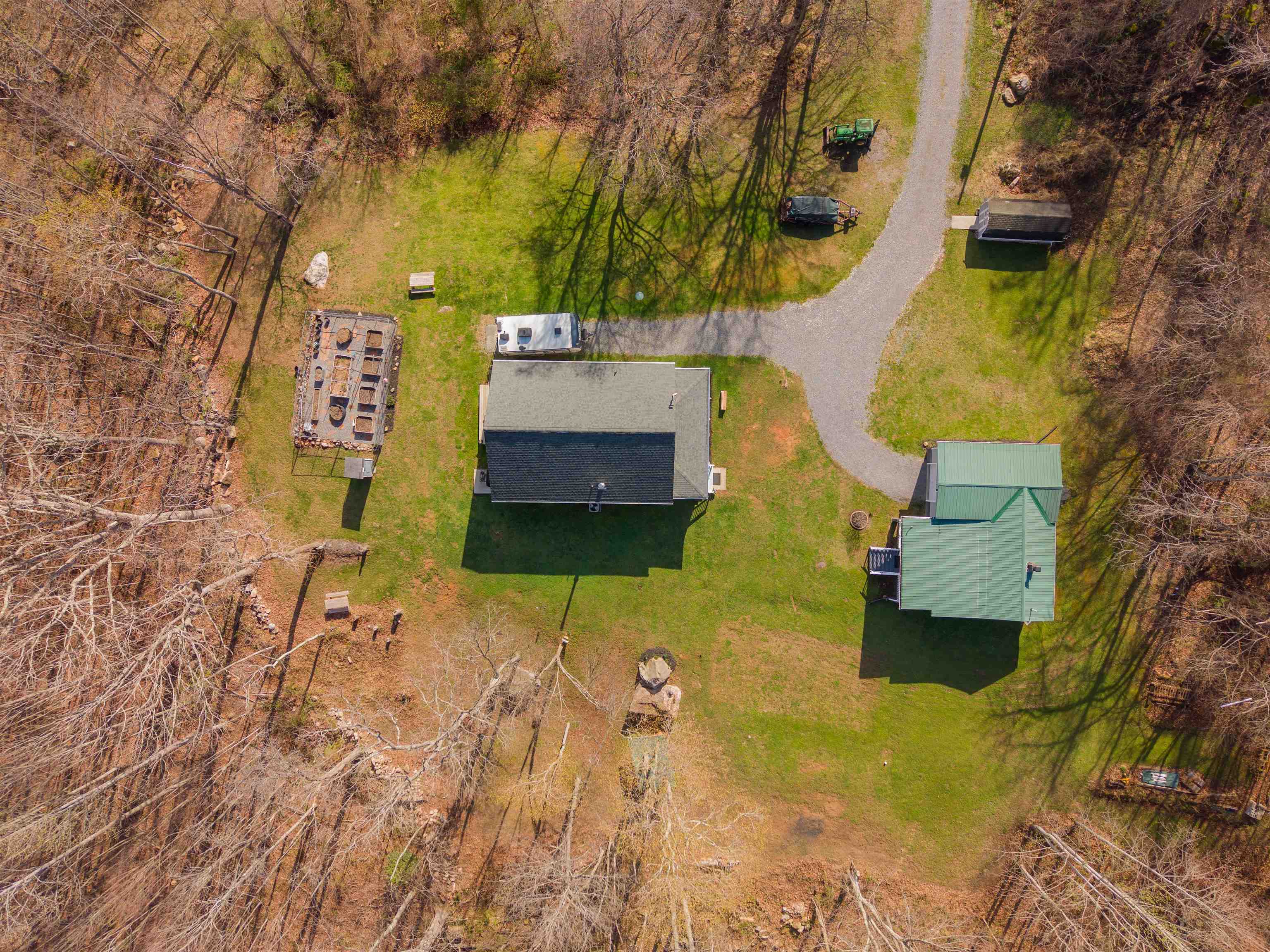 725 Cross Avenue Pearisburg VA 24134