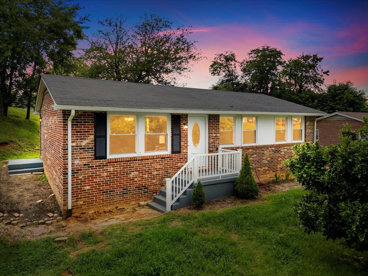 Radford VA, 2305 Elmwood Street