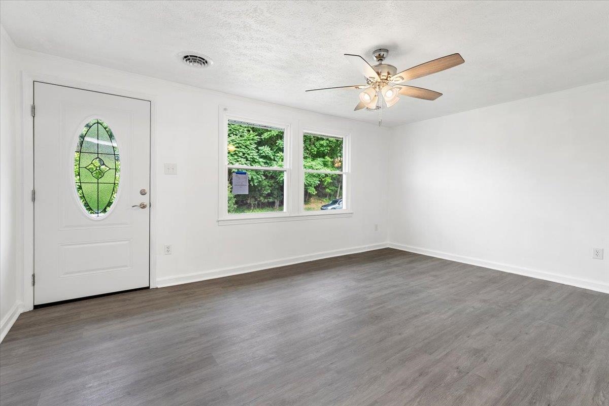 2305 Elmwood Street Radford VA 24141