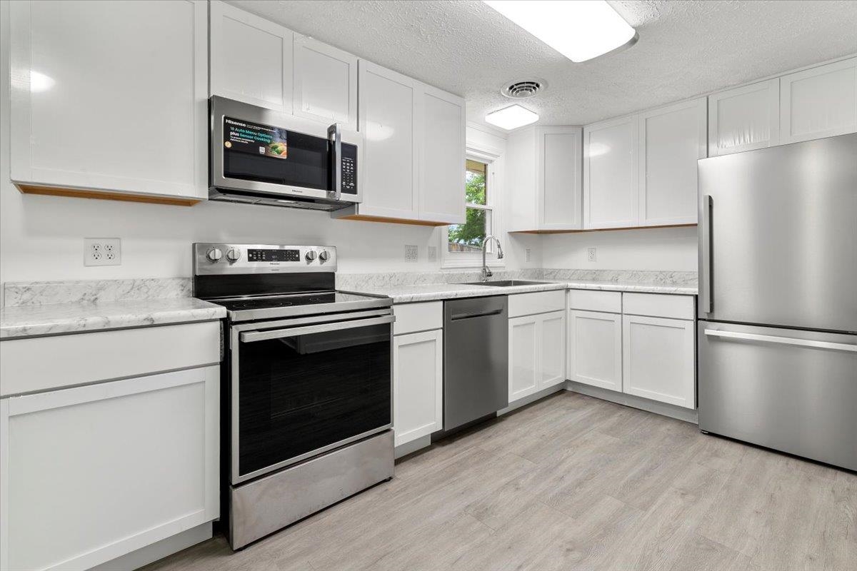 2305 Elmwood Street Radford VA 24141