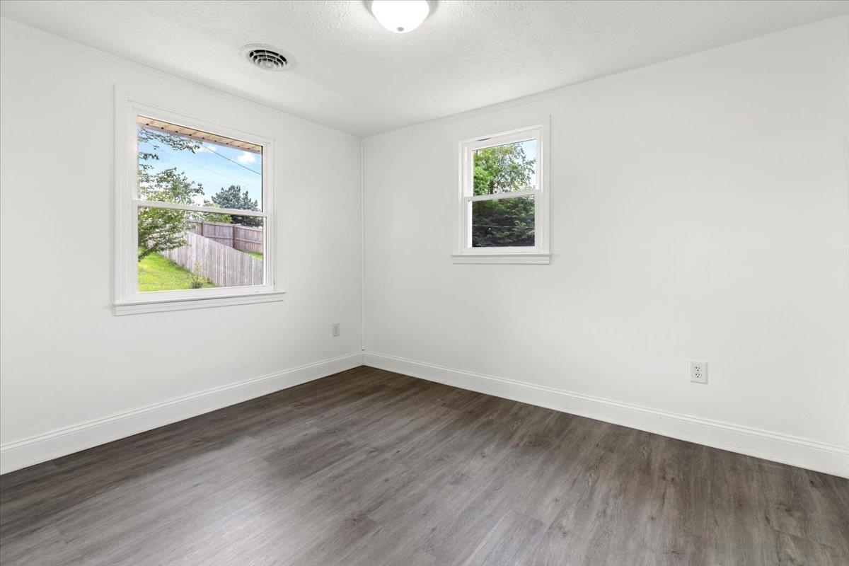 2305 Elmwood Street Radford VA 24141